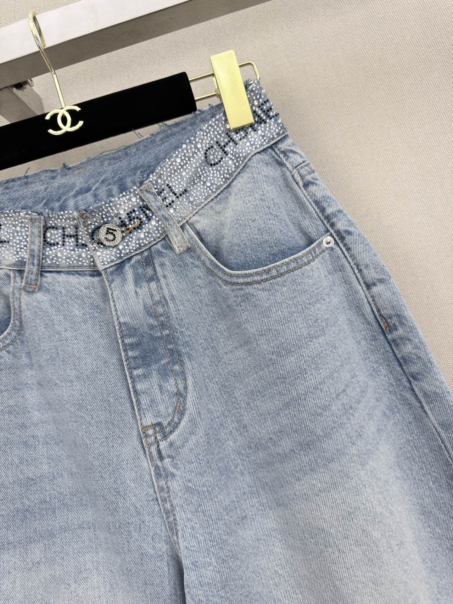 Chanel 2026 Wide-leg Pants With Rhinestone Waist Blue Cotton 371501