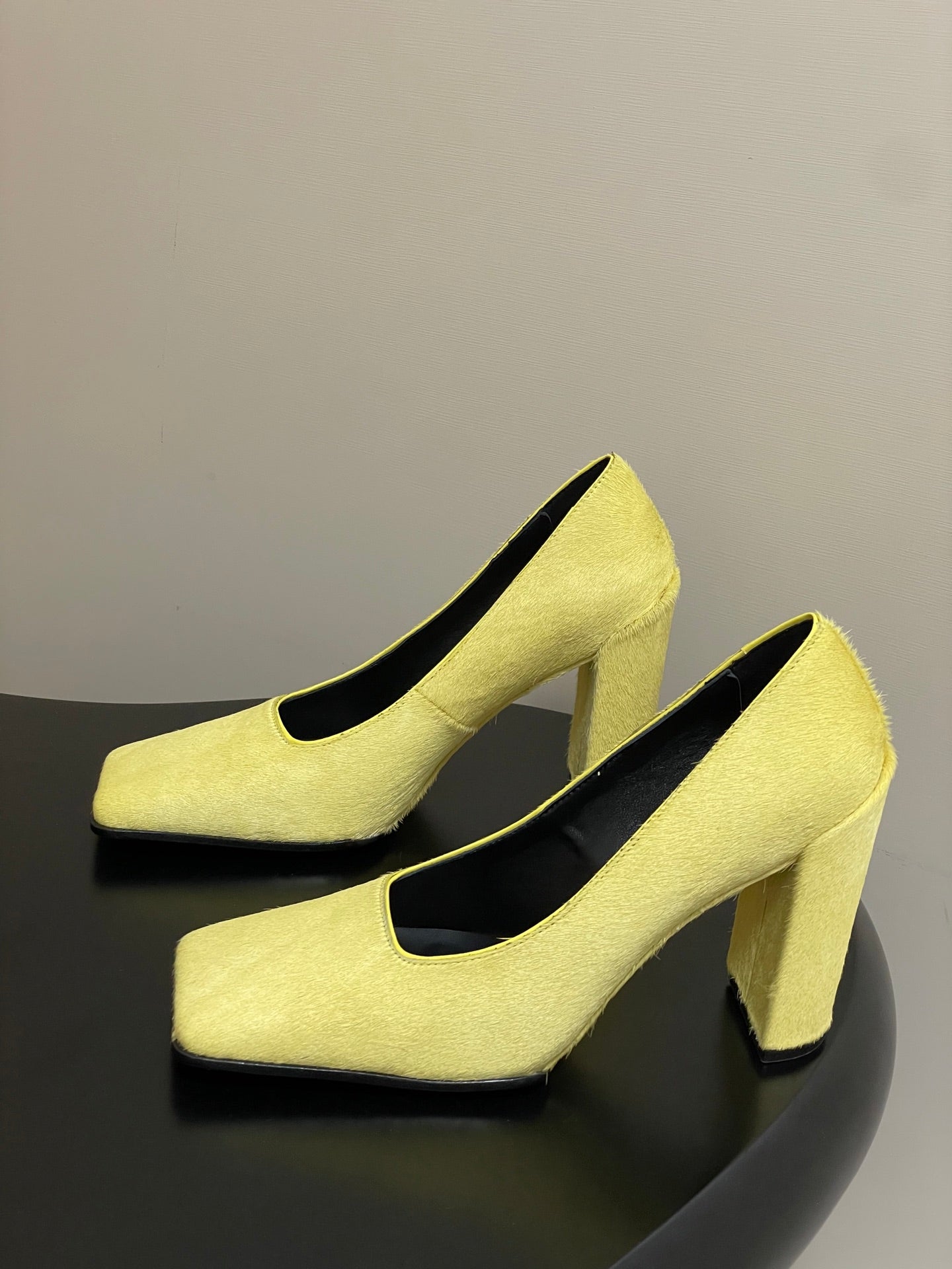 Alaia 2026 Block Heel Pumps 100mm Suede 777392