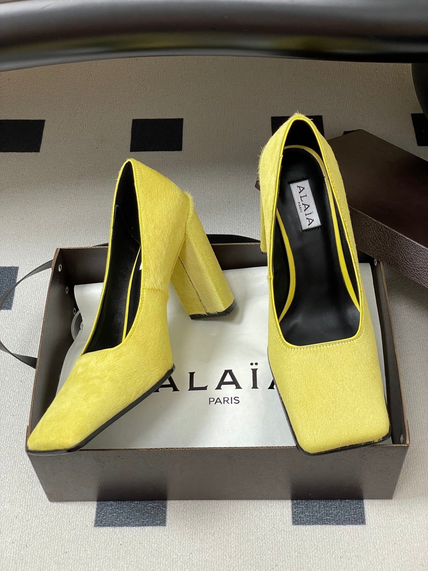Alaia 2026 Block Heel Pumps 100mm Suede 777392