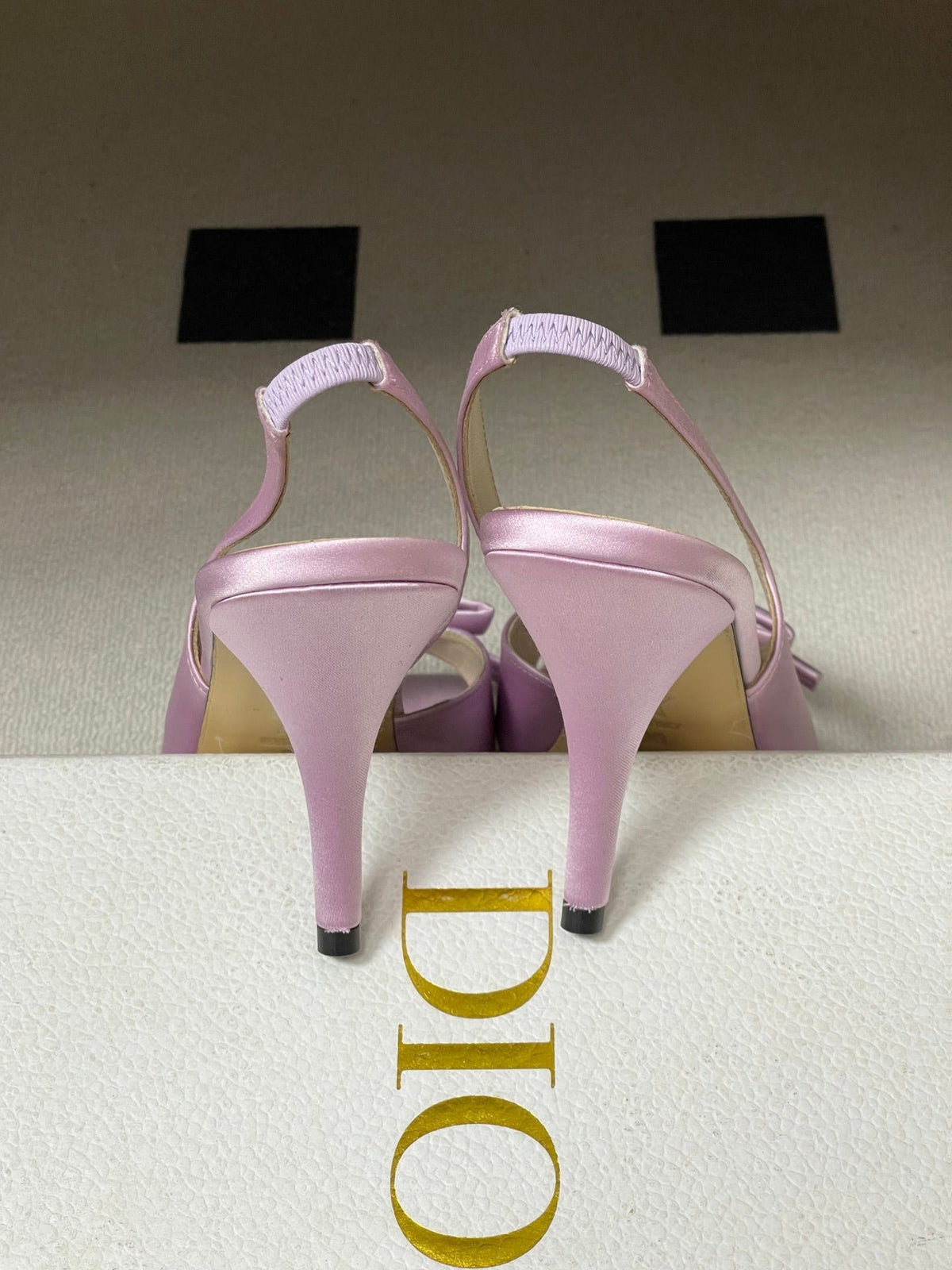 CD 26 Slingback 85 Light Purple Leather Silk Fabric 593604