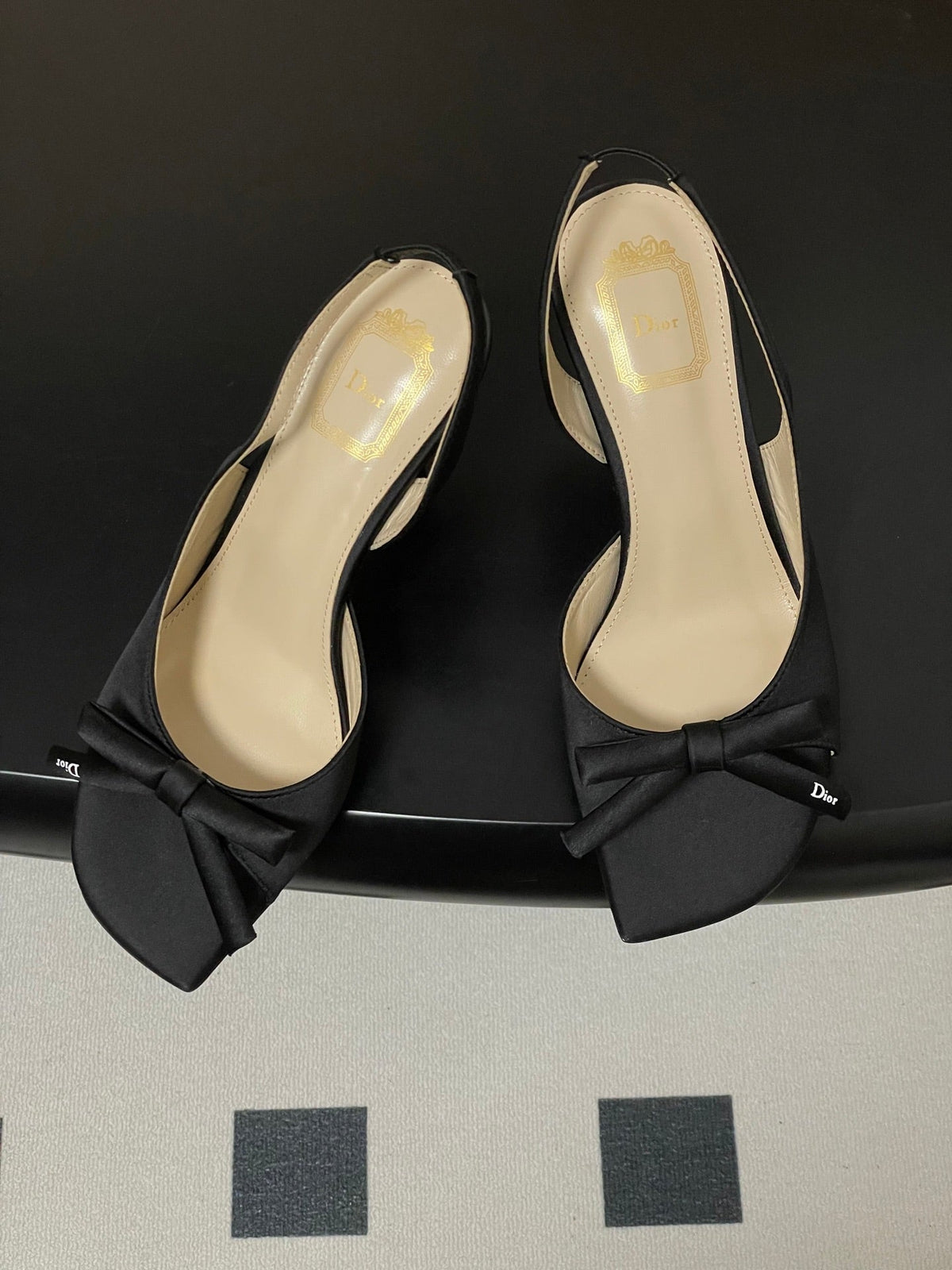 CD 26 Slingback 85 Black Leather Silk 593606
