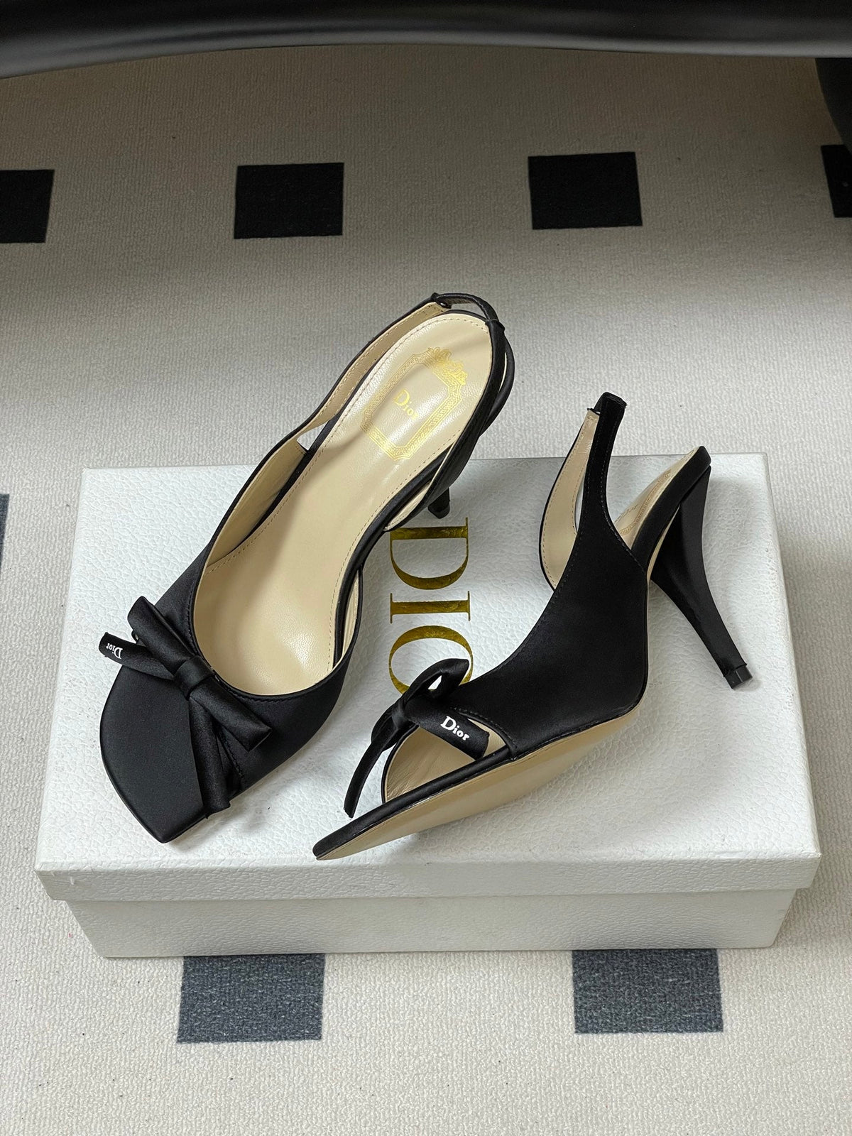 CD 26 Slingback 85 Black Leather Silk 593606
