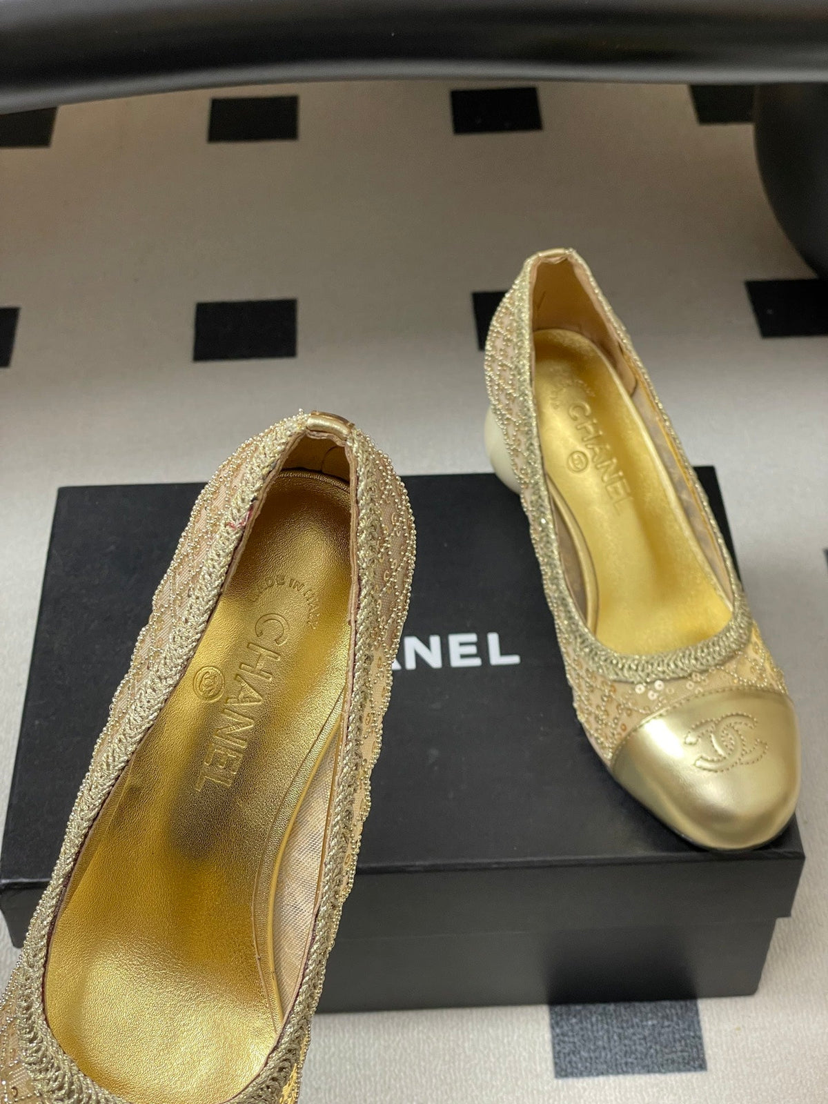 CC 26 Beaded Sequin Pump With Double C Pearl Heel Gold Mesh Leather 593159