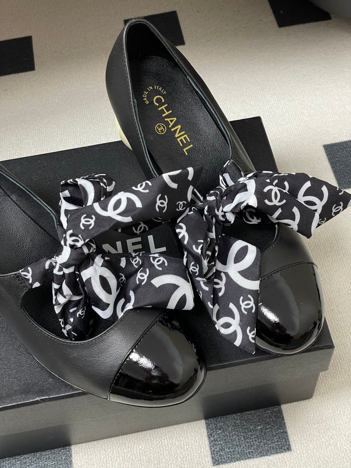CC 26  Double C Pearl Heel Pump With Silk Ribbon Black Sheepskin 593158