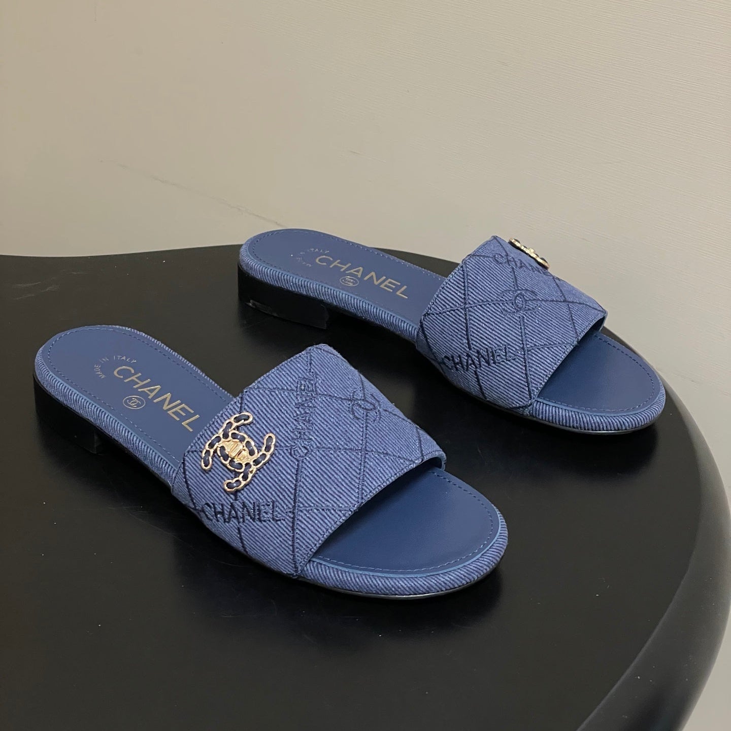 CC 26s Flat Sandals Dark Blue Canvas Sheepskin Double C 649505