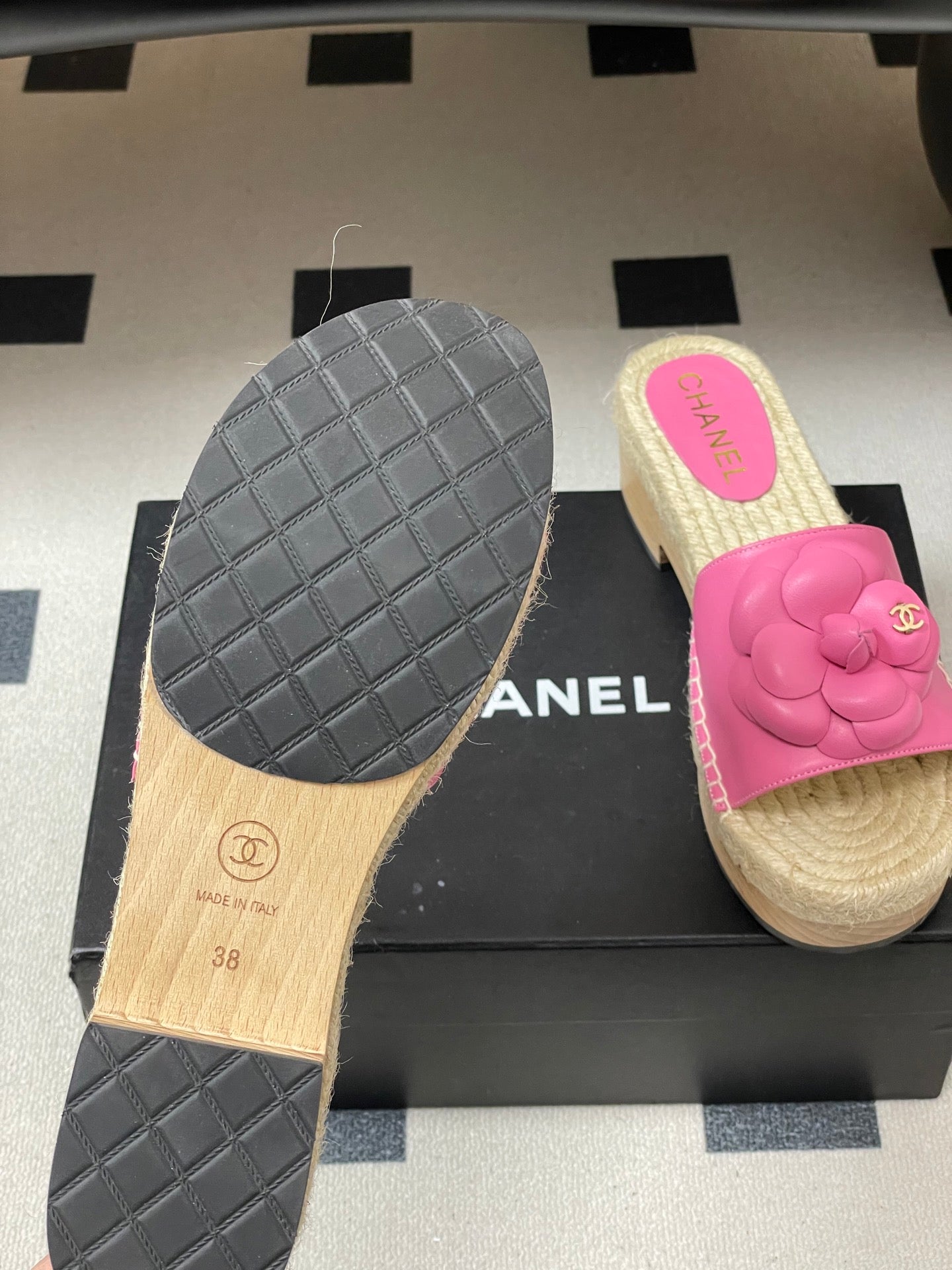 CC 26s Camellia Slippers Beige Pink Rope Smooth Leather 649398