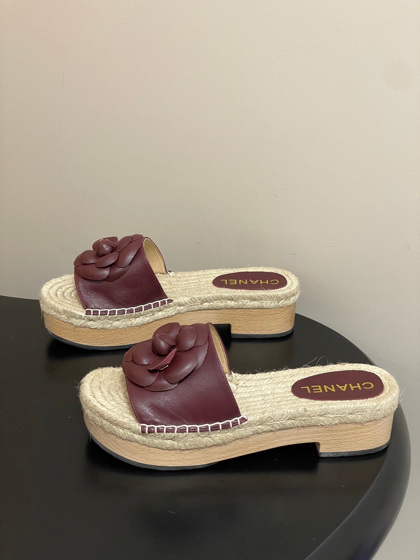 CC 26s Camellia Slippers Beige Burgundy Rope Smooth Leather 649399