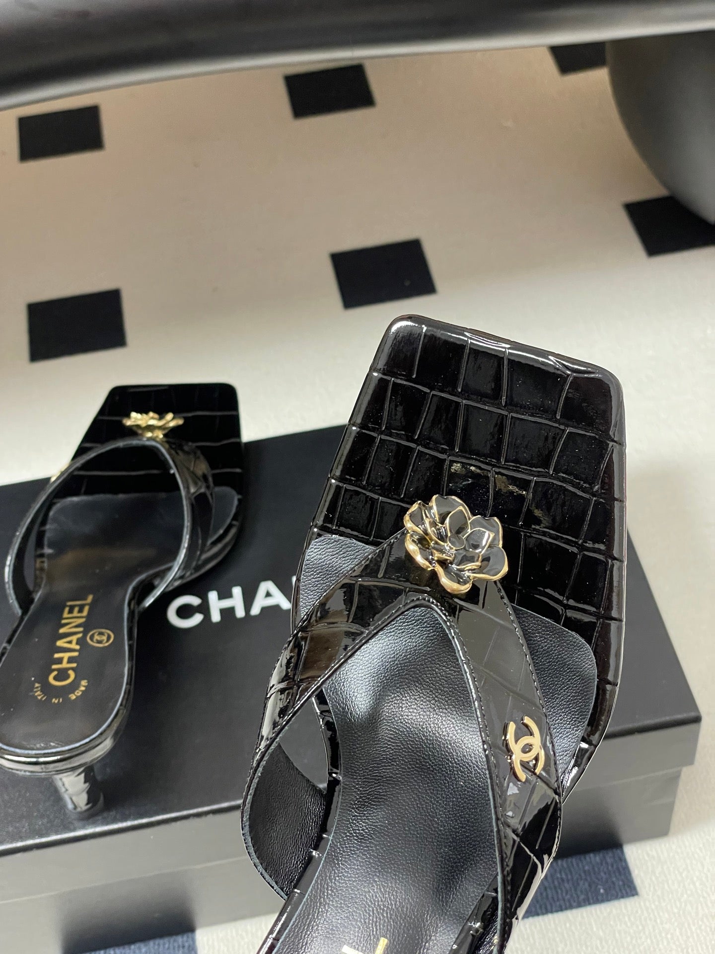 Chanel 2026 Camellia Flip-Flops High-Heeled Cowhide Sheepskin 834726