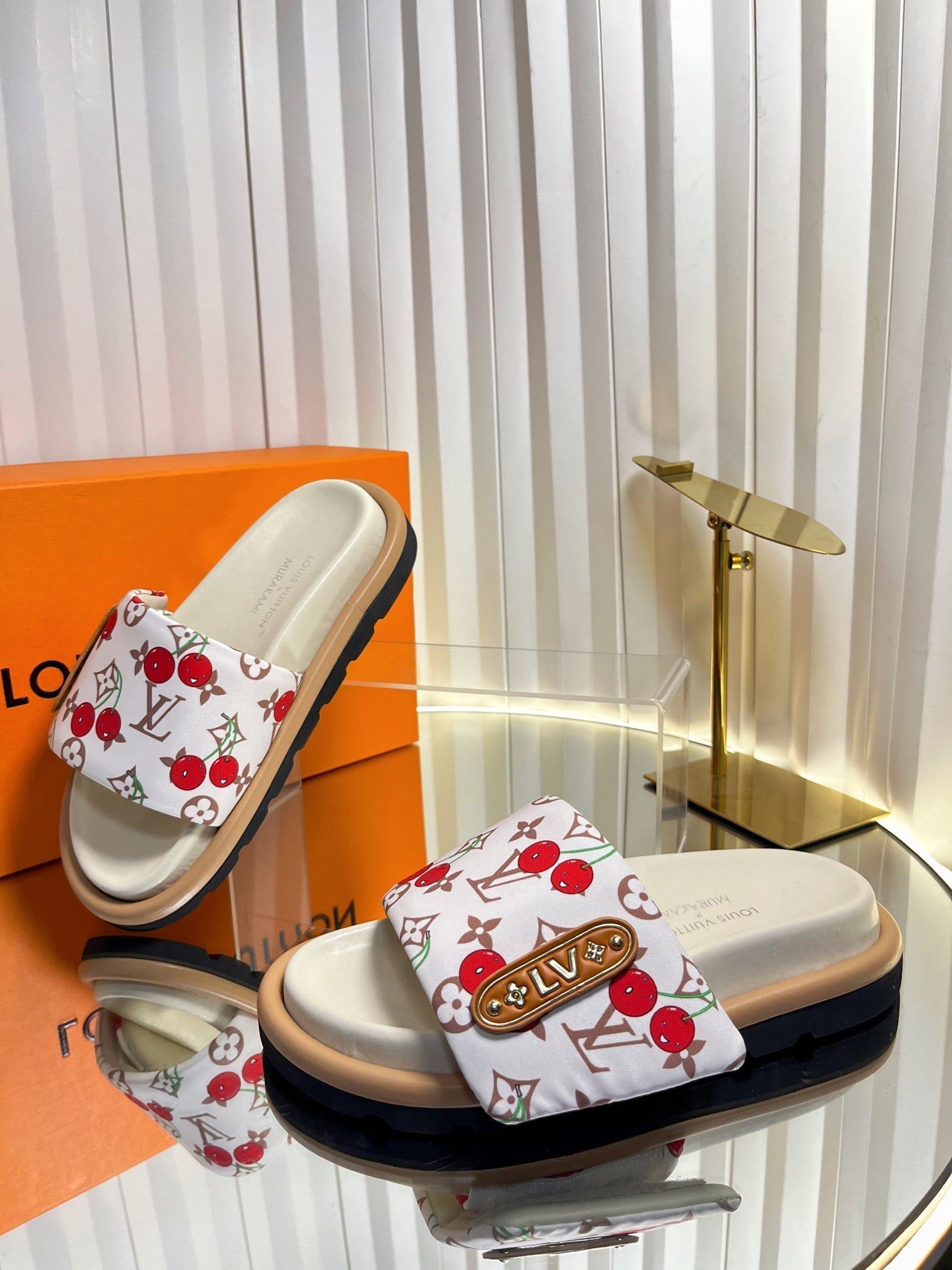LV 26s Slippers White Beige Red Fabric Sheepskin 616352