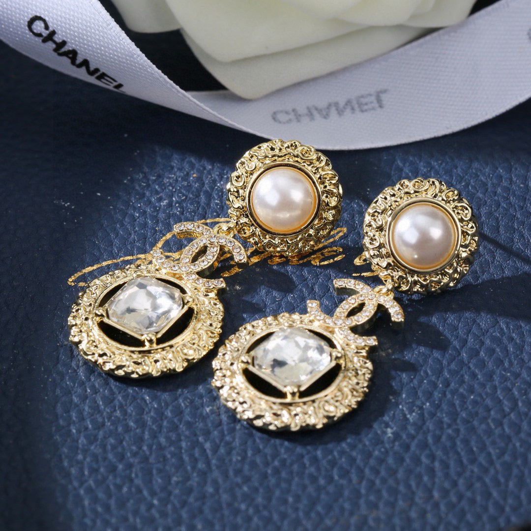 CC Gorgeous Gold Diamond Pearl Earring