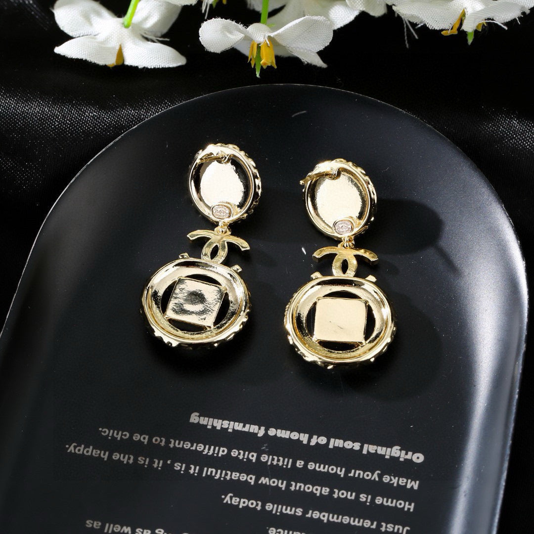 CC Gorgeous Gold Diamond Pearl Earring