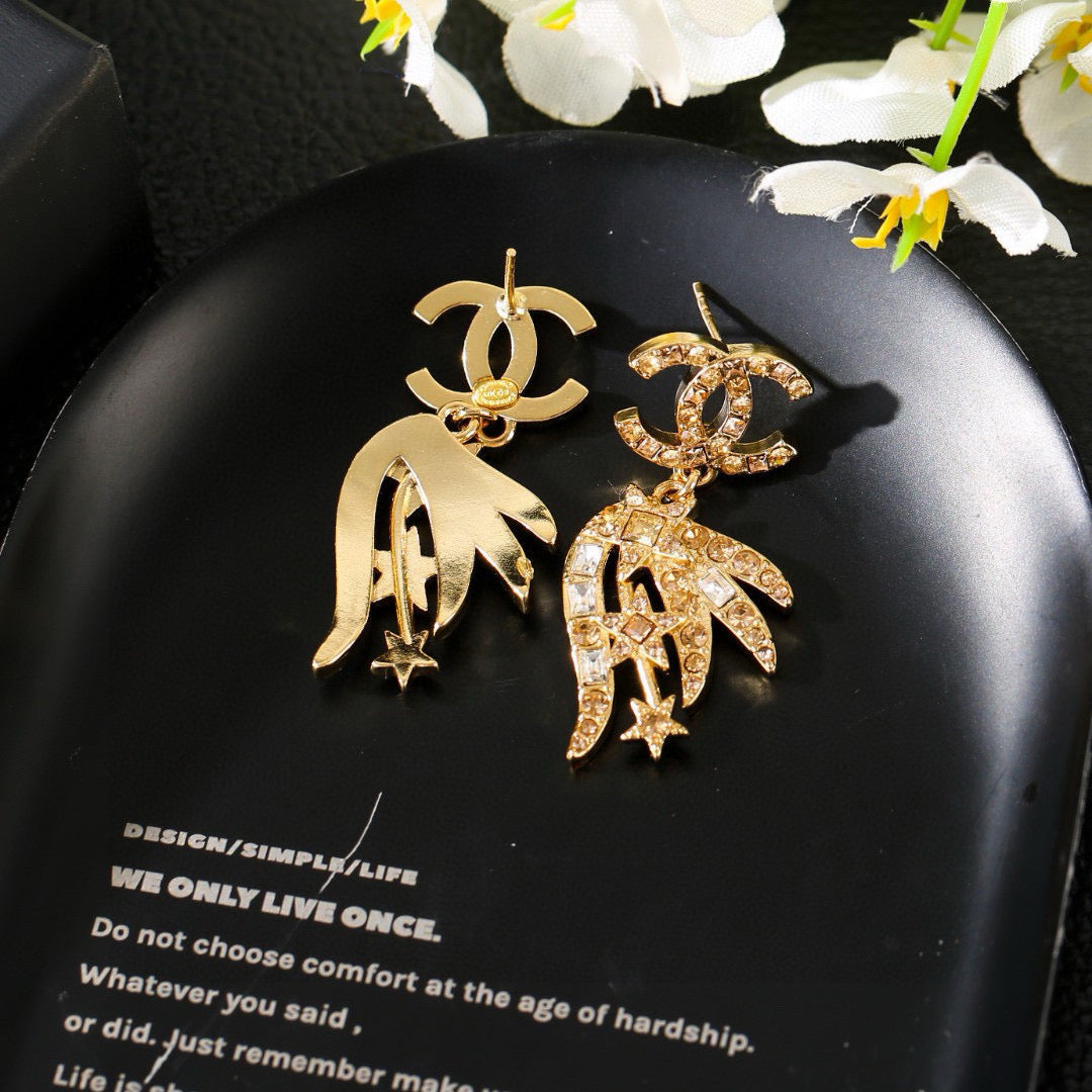 CC Strass Star Drop Gold Diamond Earrings