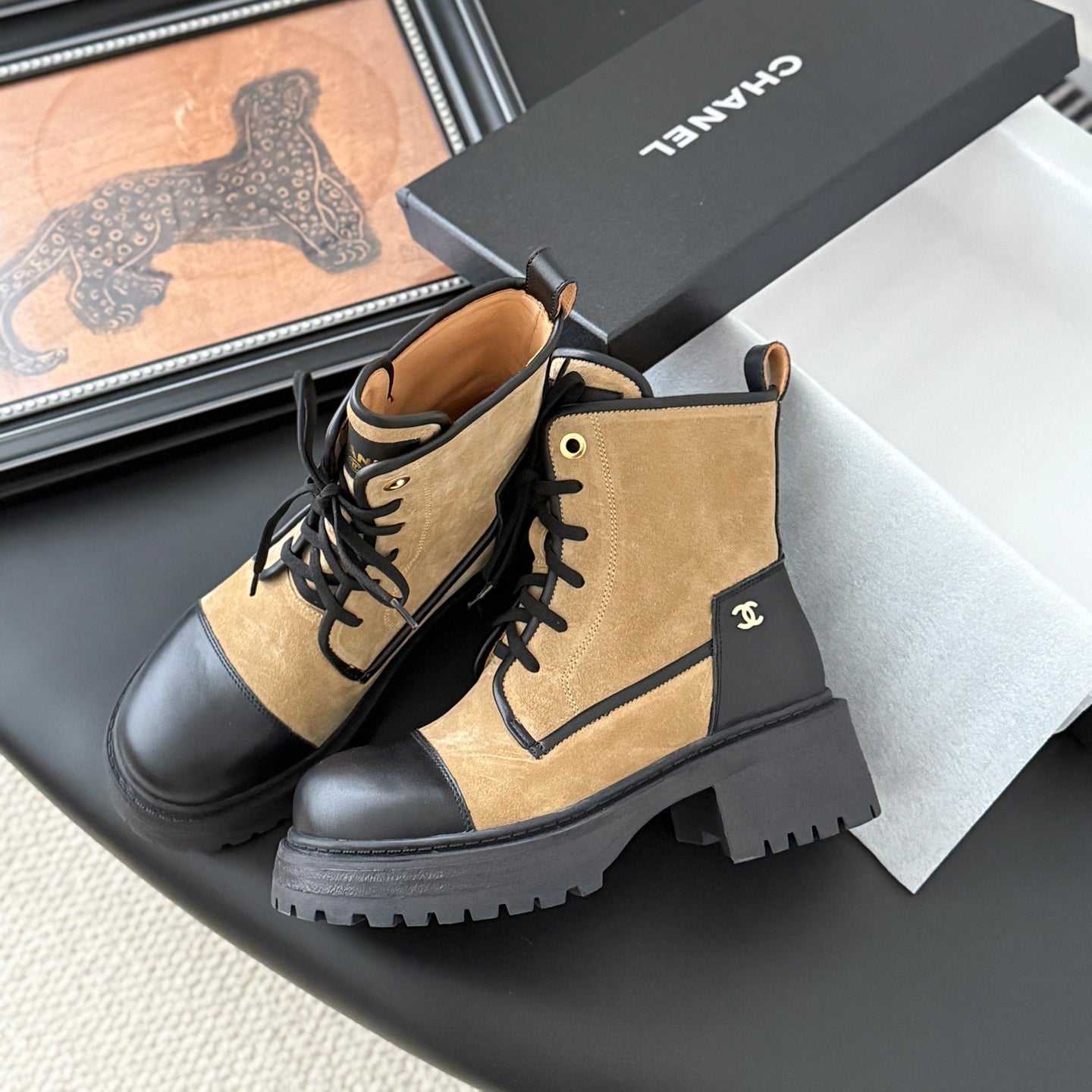 CC 25 ankle boots beige black suede sheepskin 458765