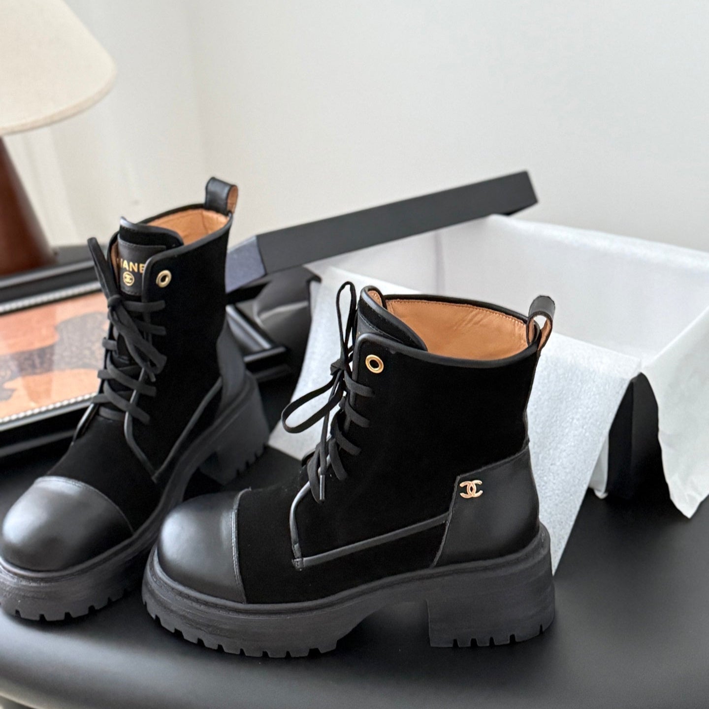 CC 25 ankle boots black suede sheepskin 458767