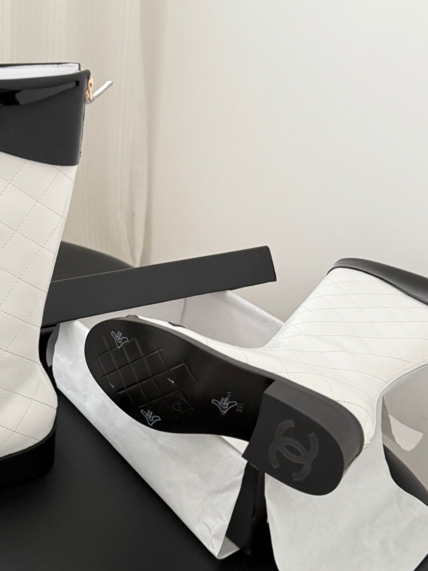 CC 2025 Vintage Cambon Mid-Calf Boots White Black Cowhide 550638