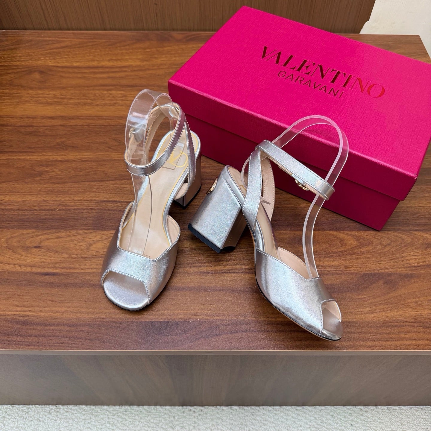 Valentino 2026 VLogo Signature Metallic Leather Block Heel 80mm Sandals Grained Leather 871027