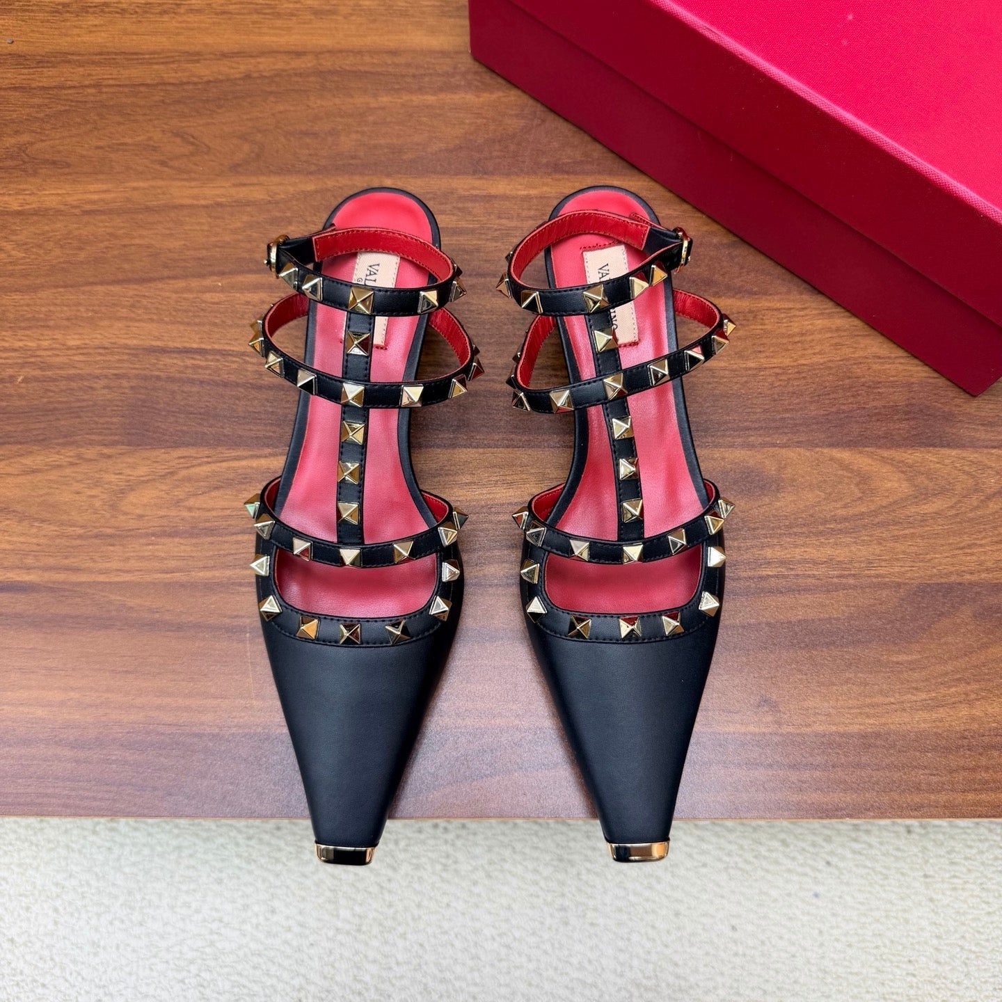 Valentino 2026 Rockstud Ankle Strap Pumps 40mm Strass Calfskin 871032