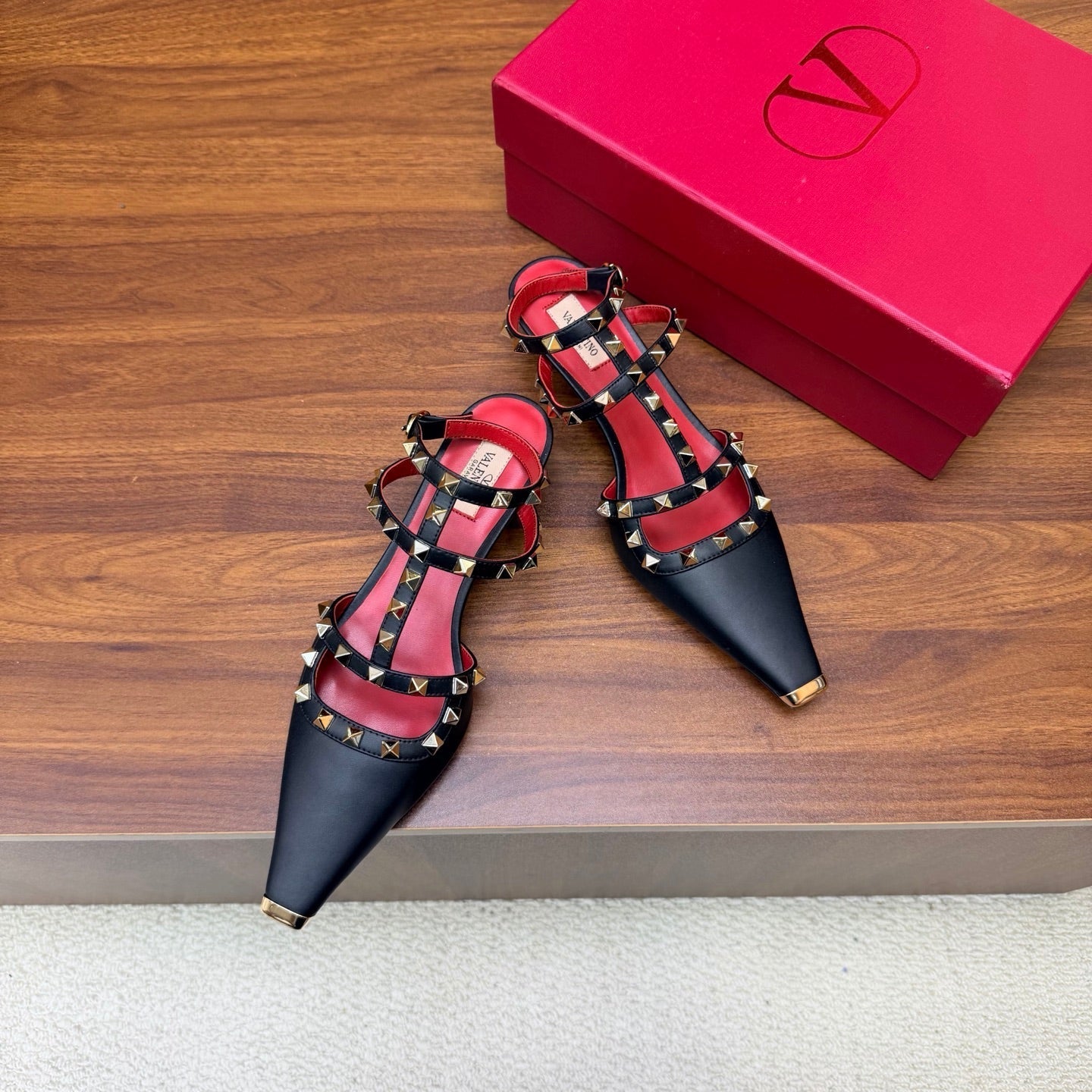 Valentino 2026 Rockstud Ankle Strap Pumps 40mm Strass Calfskin 871032