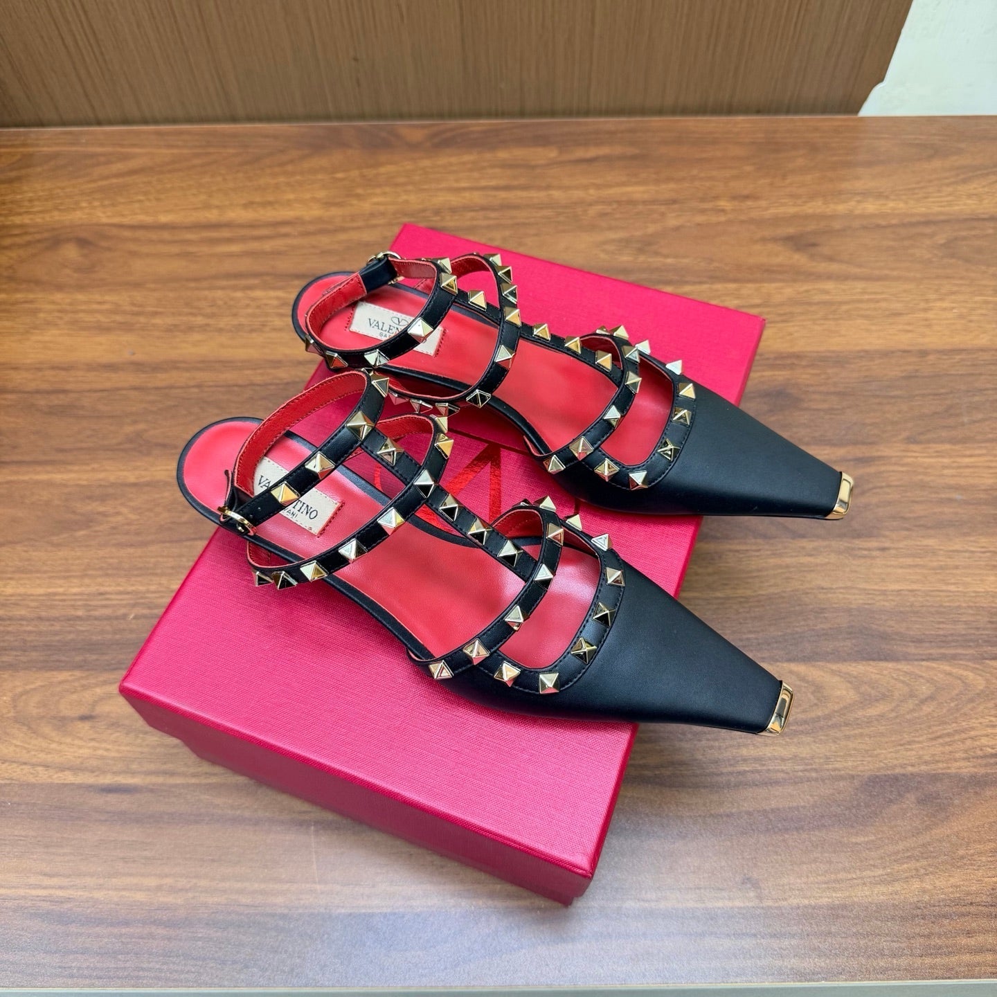 Valentino 2026 Rockstud Ankle Strap Pumps 40mm Strass Calfskin 871032