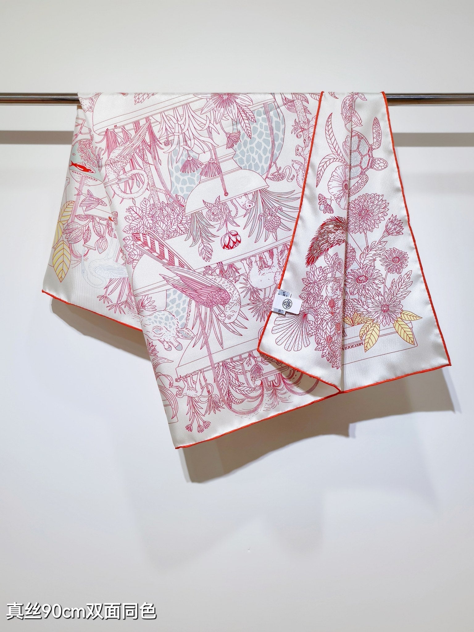 HM 26ss Sweet Saddle Scarf 90 Pink White Twill Silk 132415