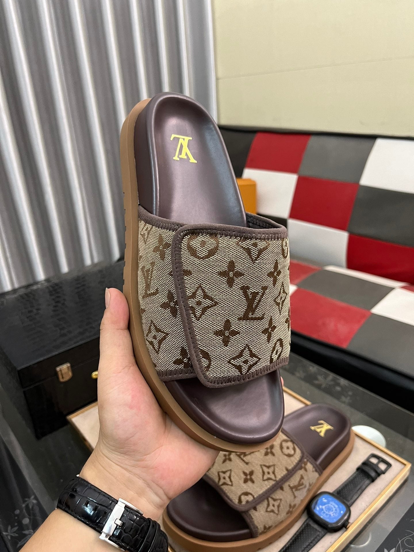 MIAMI MULE IN PEANUT BROWN MONOGRAM JACQUARD