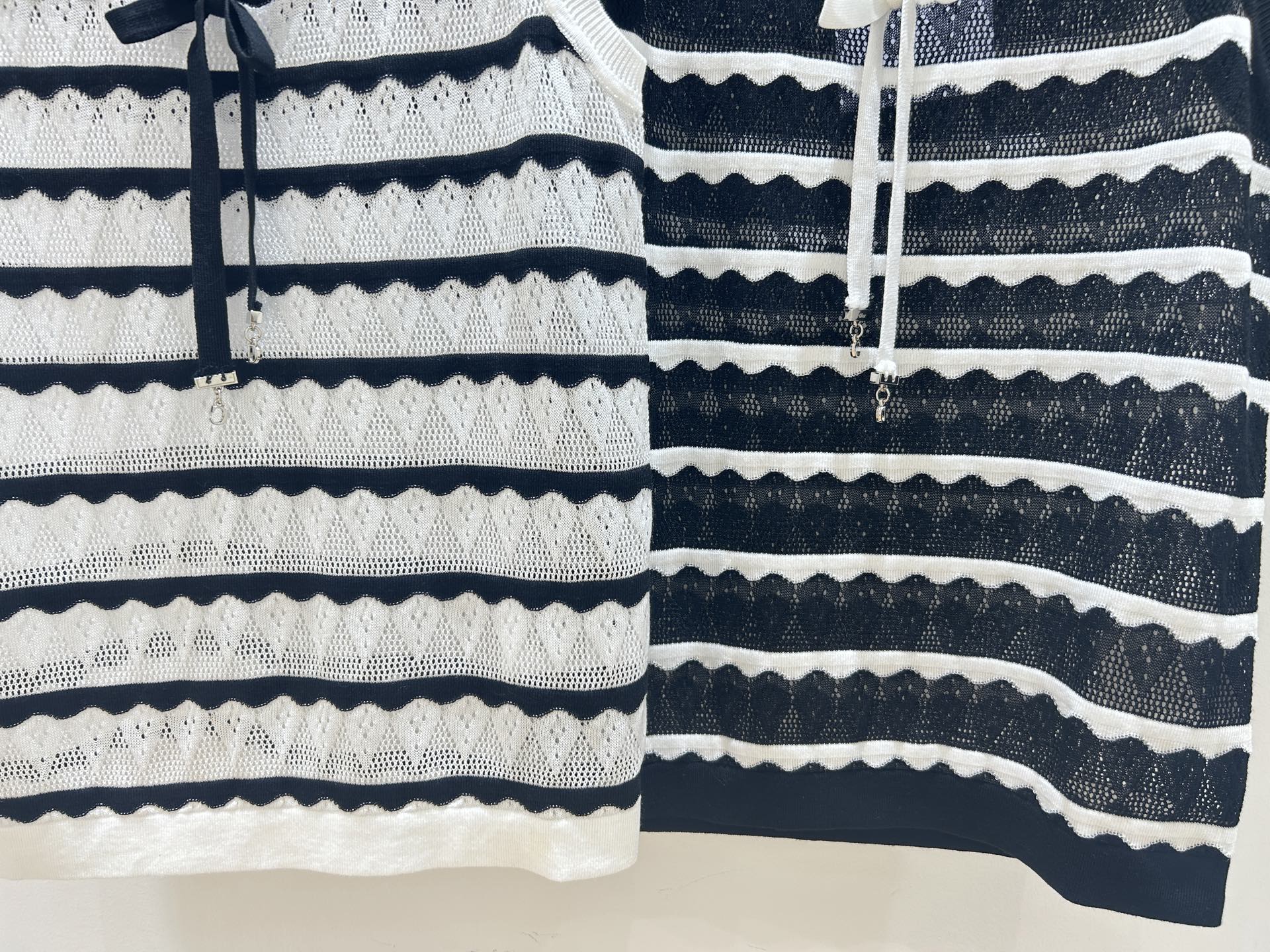 Dior 2026 Knit Vest Black And White Bow Detail Tencel 479351