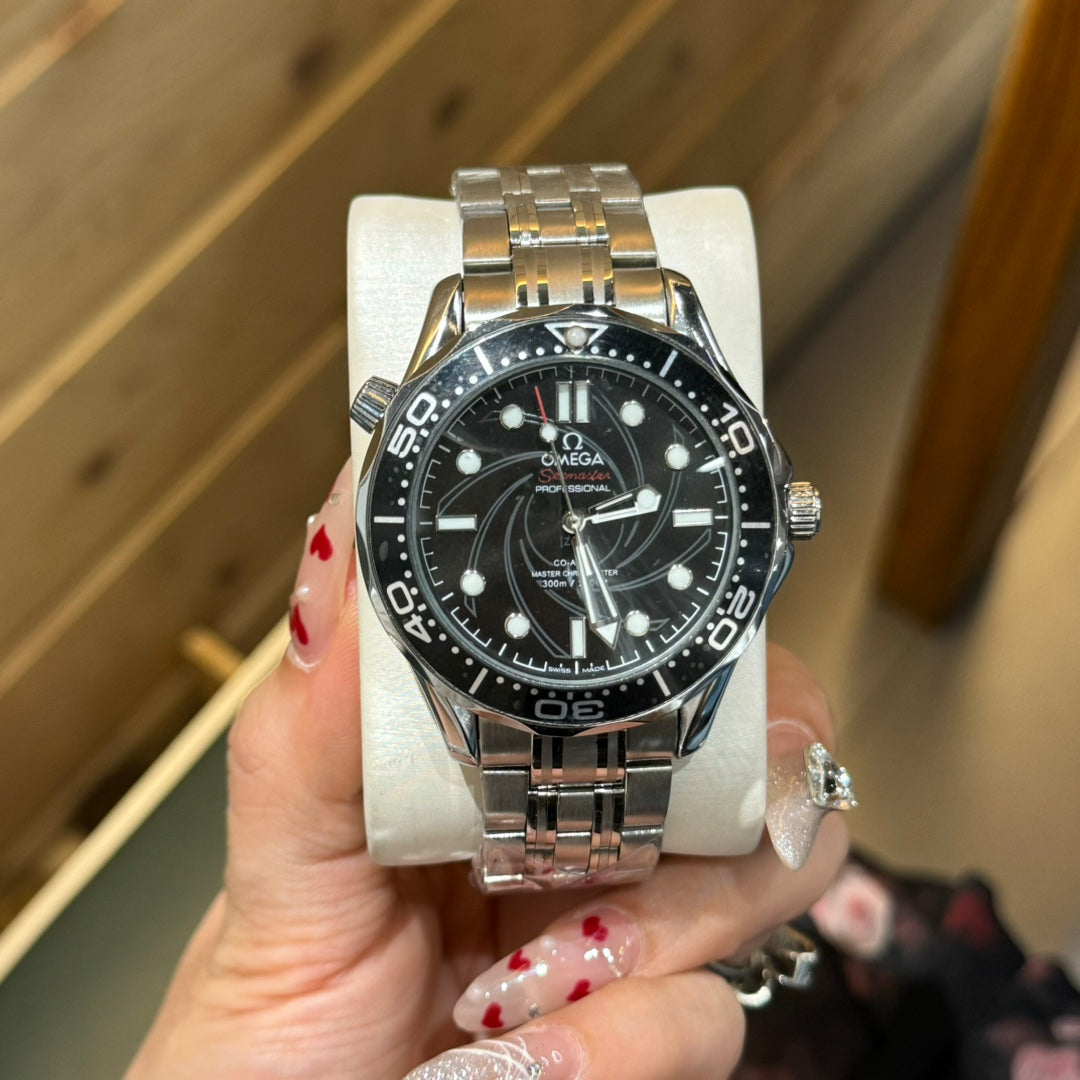 Omega Seamaster Diver 300M James Bond 007 42mm Steel Strap 229871