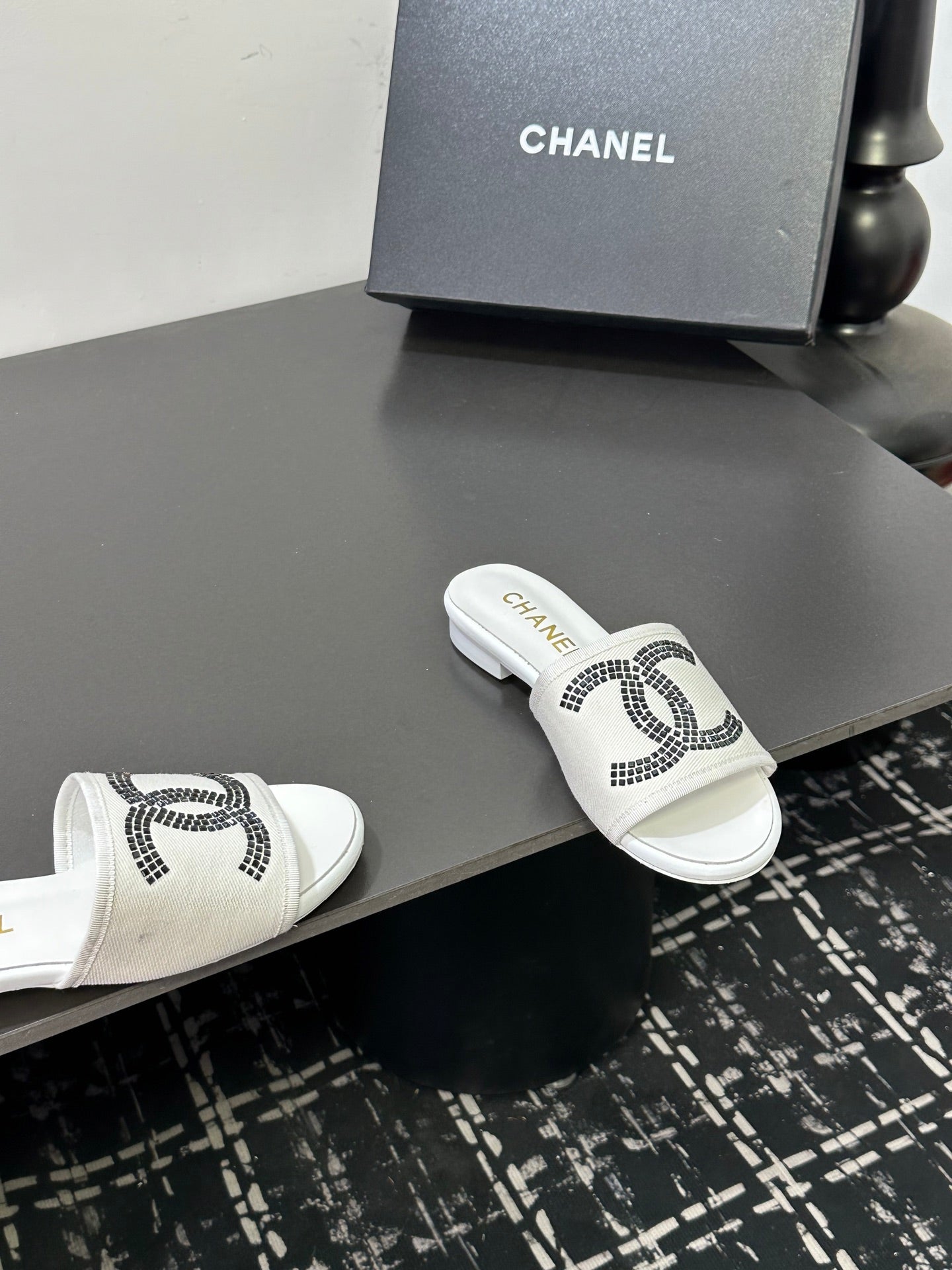 CC 2026 Slippers White Canvas Sheepskin 668148