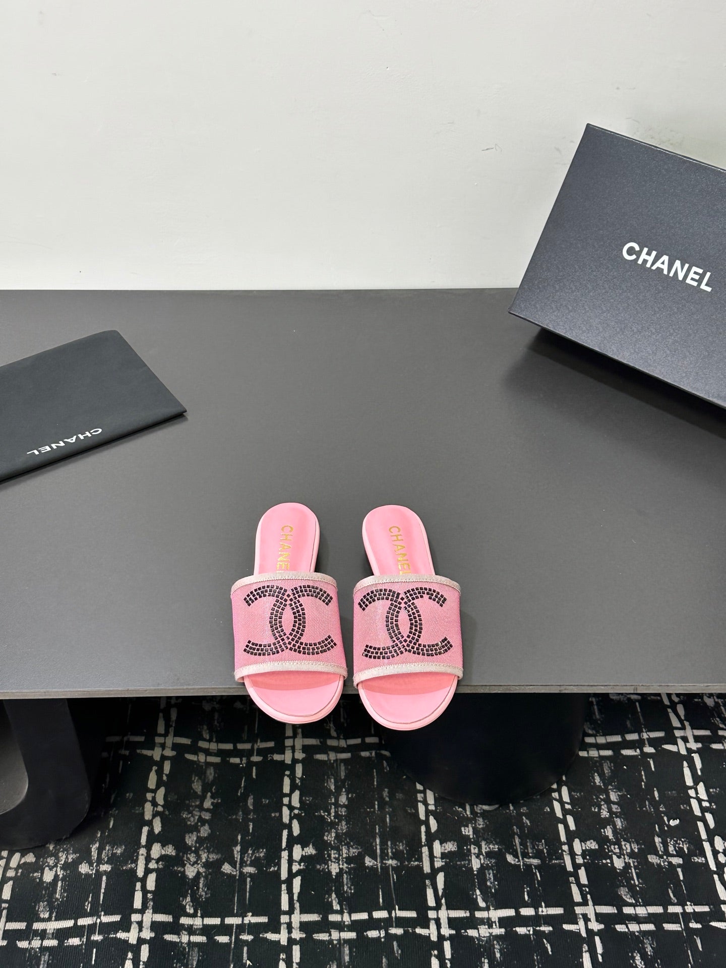 CC 2026 Slippers Pink Black Mesh Sheepskin 668147