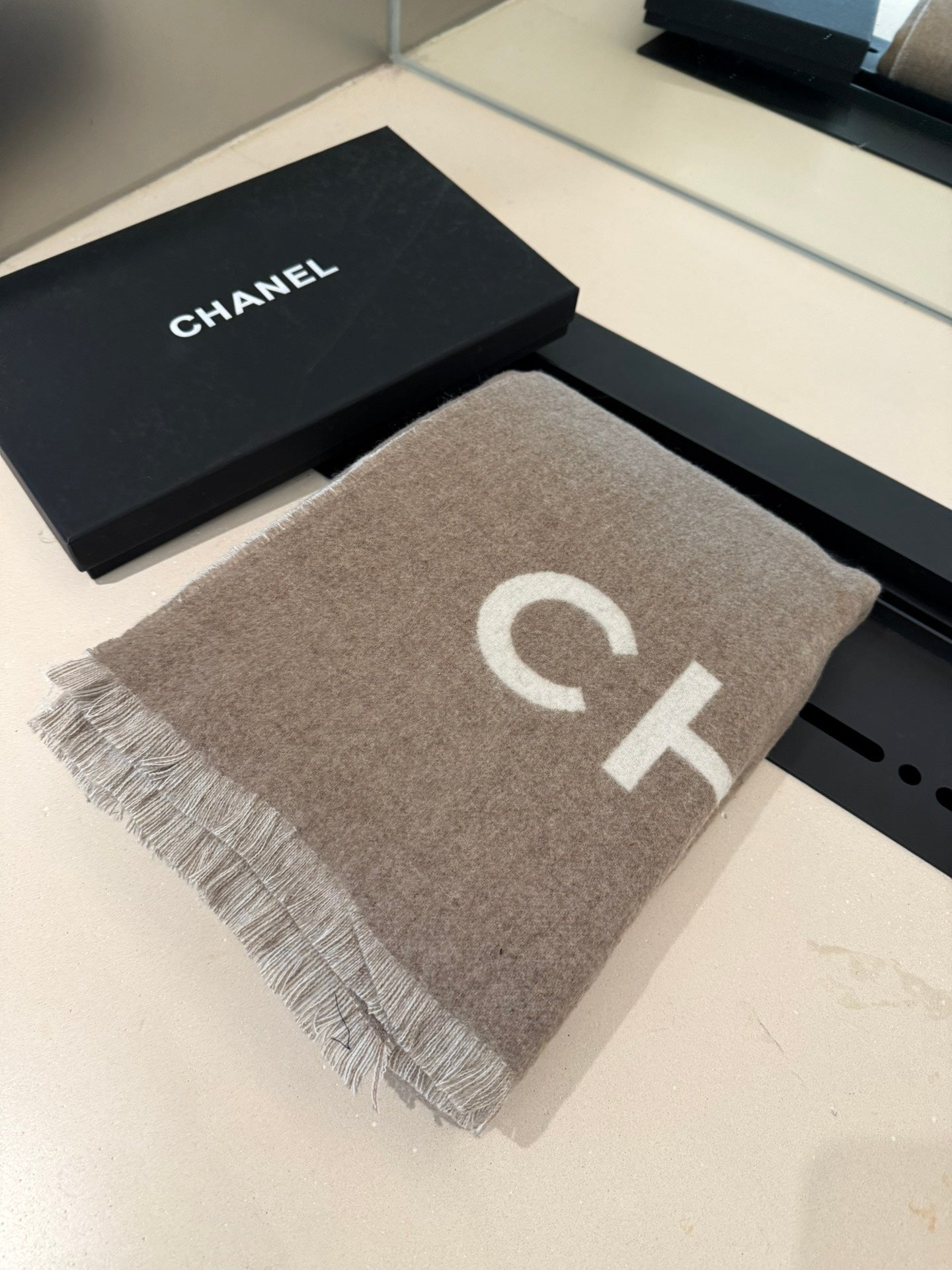 CC Scarf 200 CM In Brown Mix White Cashmere 401298