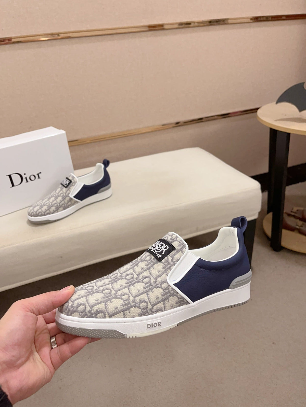 CD SOLAR SLIP-ON NAVY AND IVORY JACQUARD