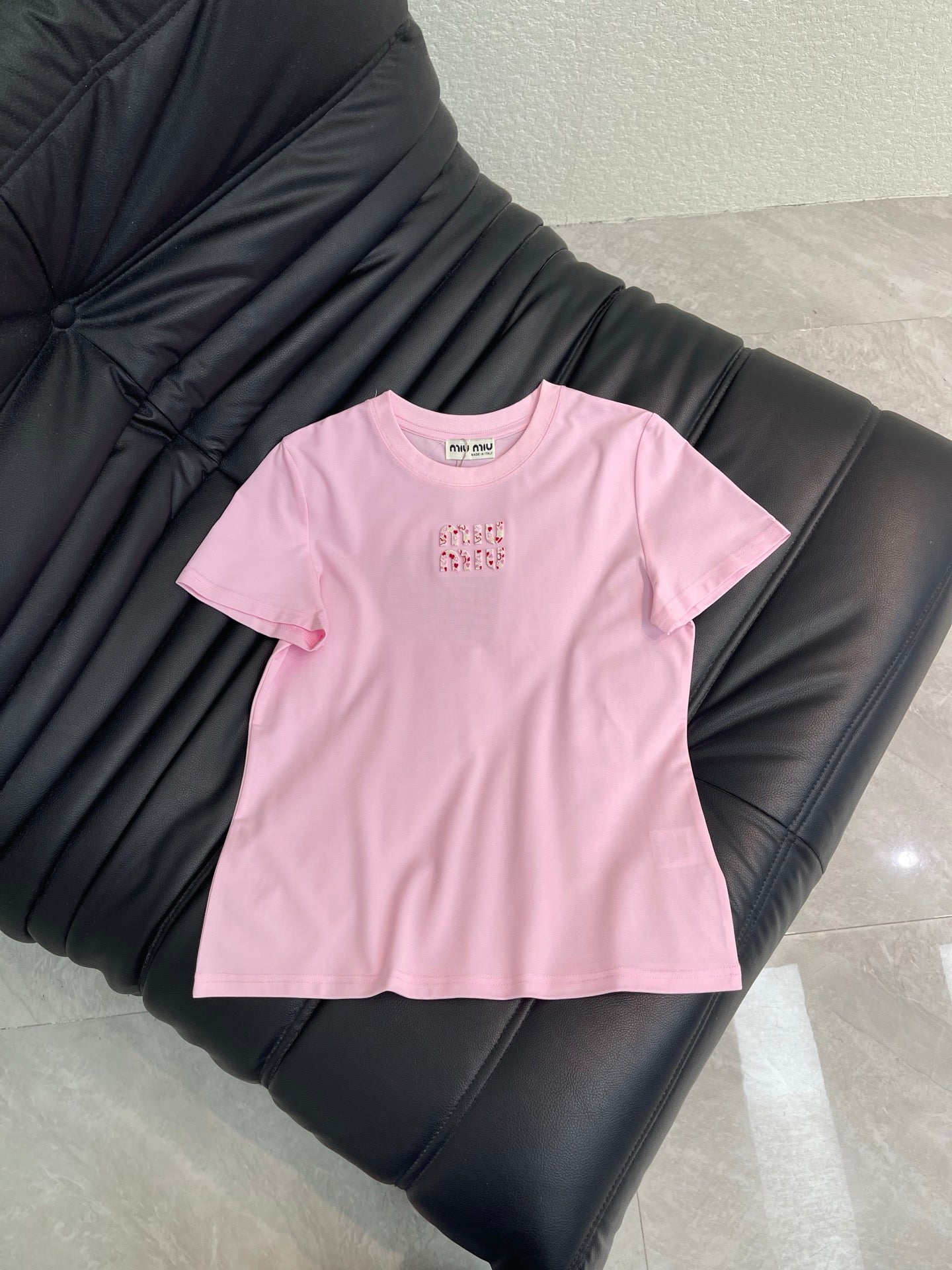 Miumiu 2026 Heart-Embroidered Short-sleeved T-shirt Cotton 345844