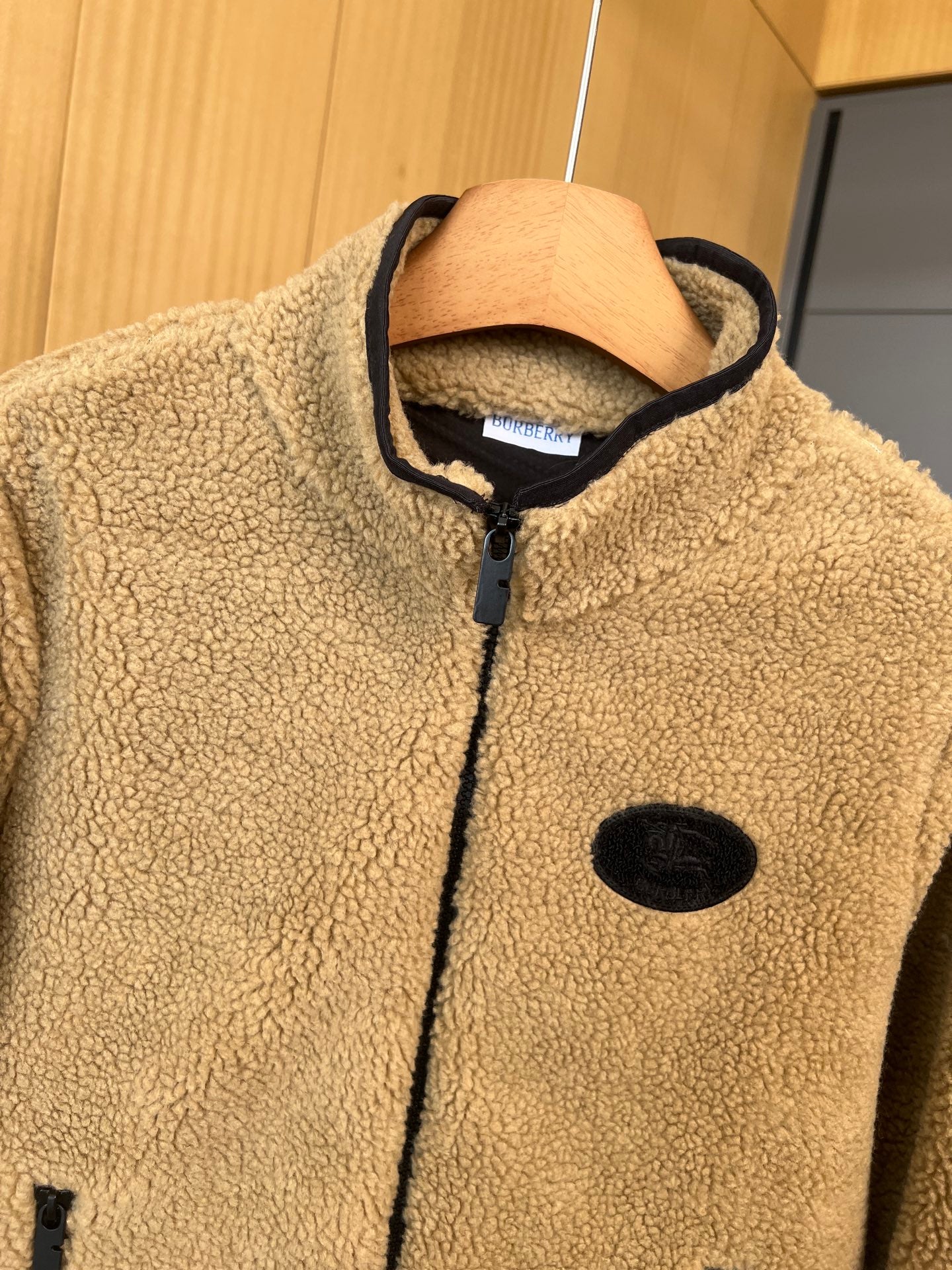 Burberry 25 Short Jacket Camel mix Black Shearling Fabric