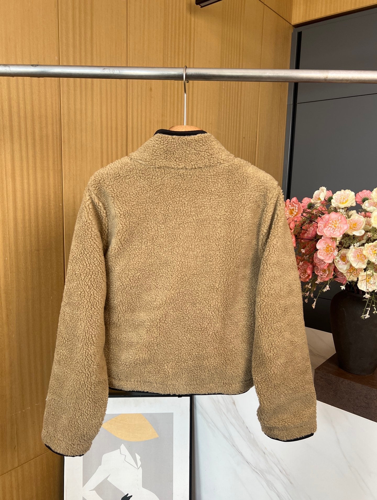 Burberry 25 Short Jacket Camel mix Black Shearling Fabric