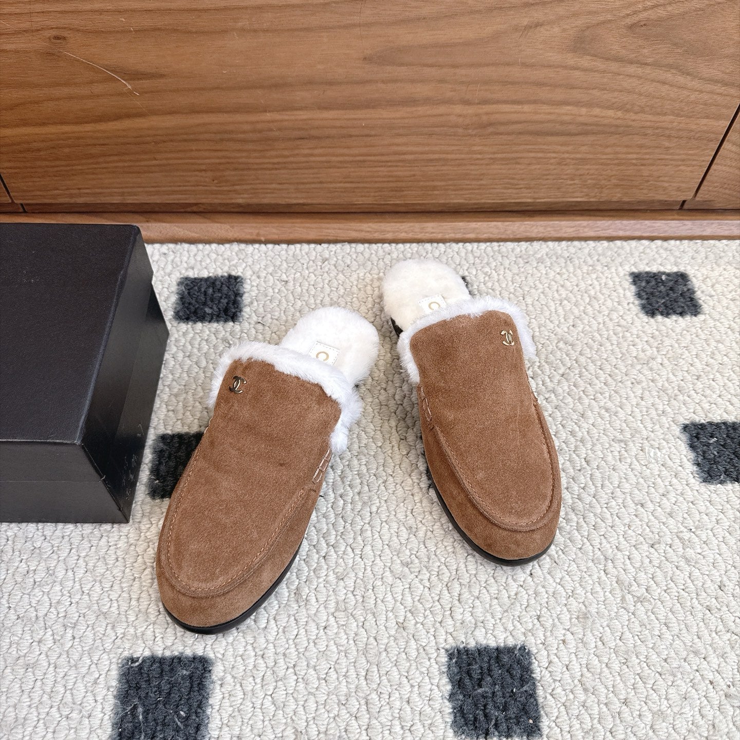 Chanel 2026 Wool Mules Suede 983862