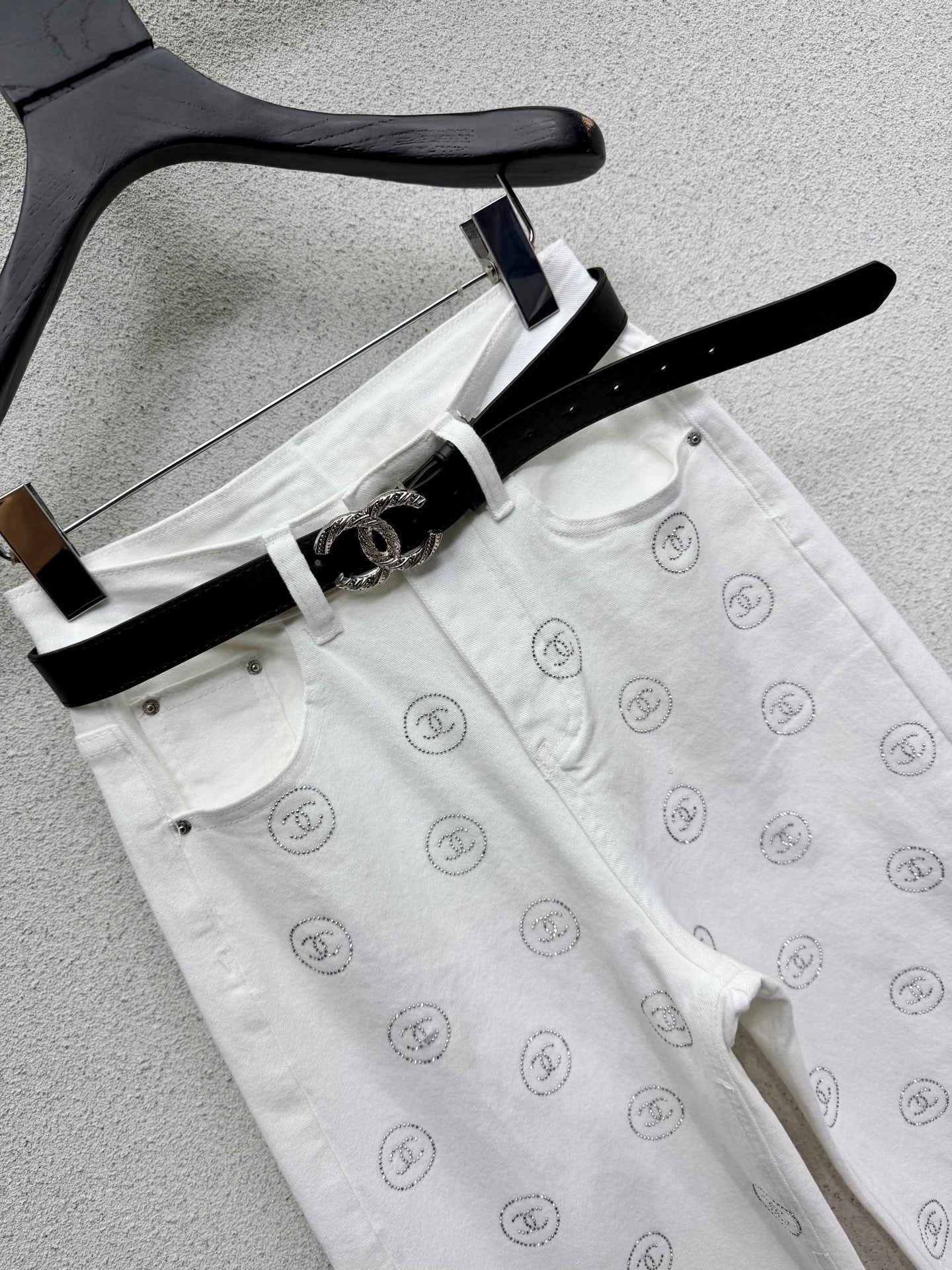 Chanel 2026 Rhinestone-studded Straight-leg Wide-leg Jeans With Belt Cotton 108397