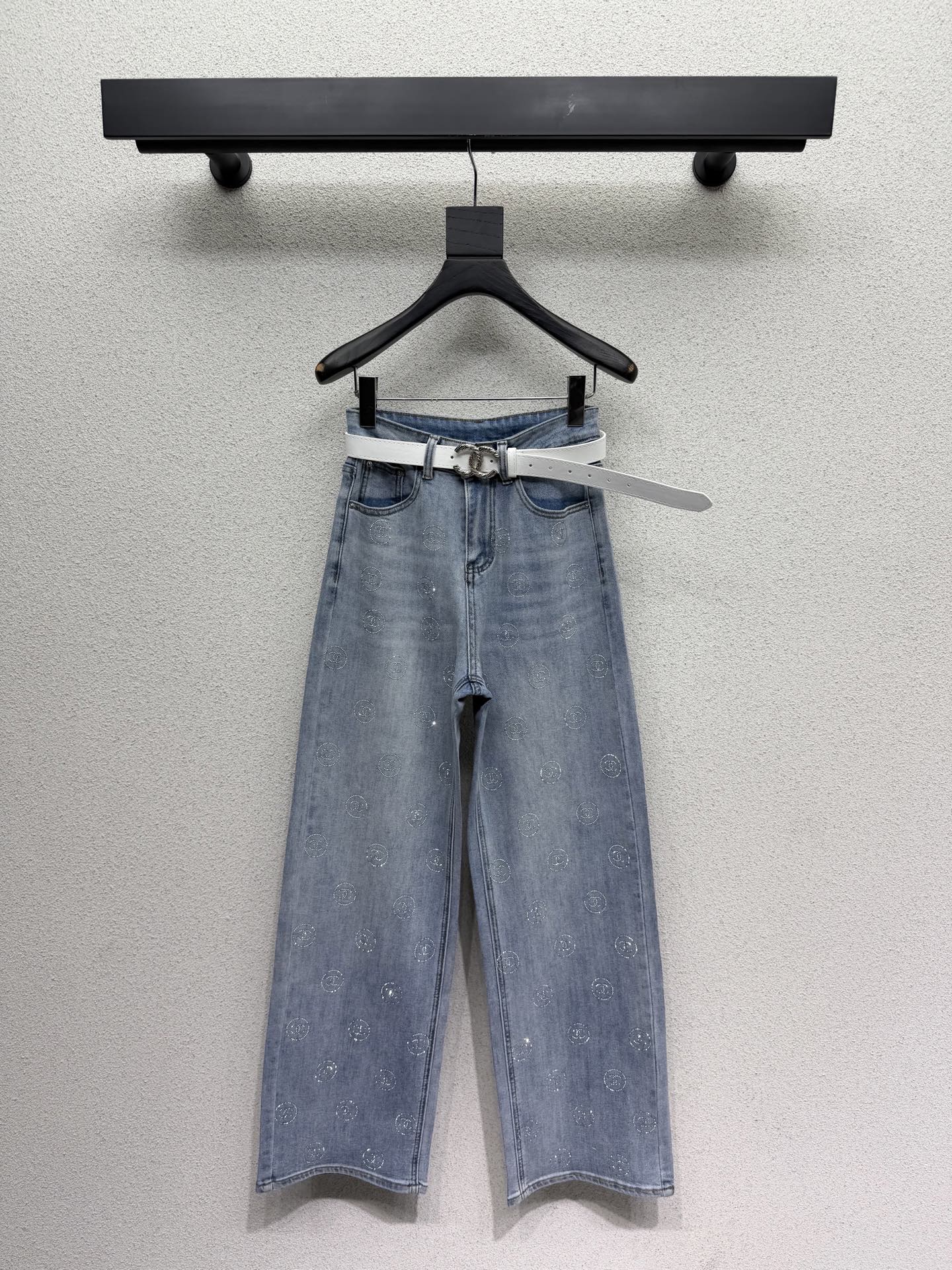 Chanel 2026 Rhinestone-studded Straight-leg Wide-leg Jeans With Belt Cotton 108397