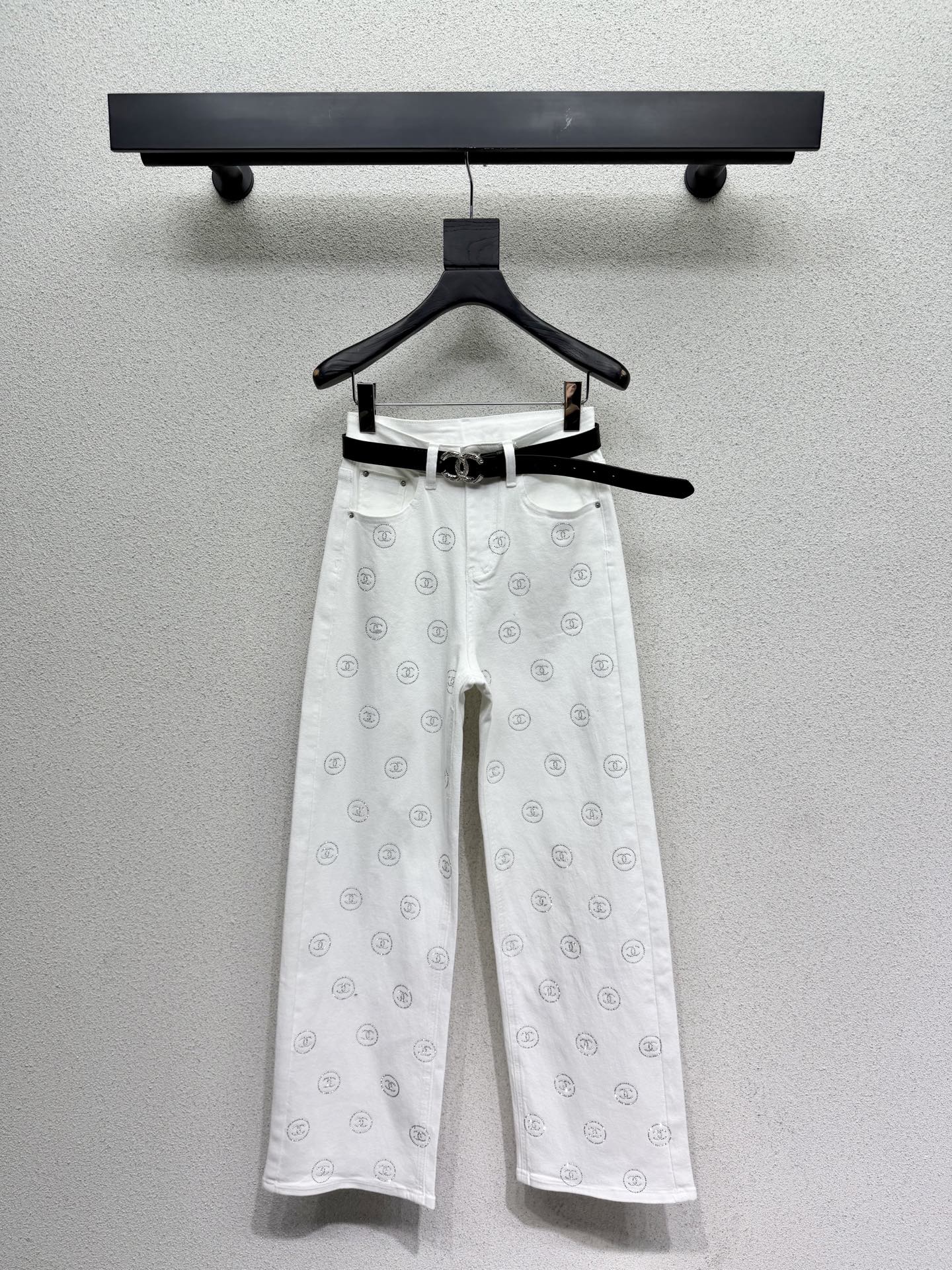 Chanel 2026 Rhinestone-studded Straight-leg Wide-leg Jeans With Belt Cotton 108397