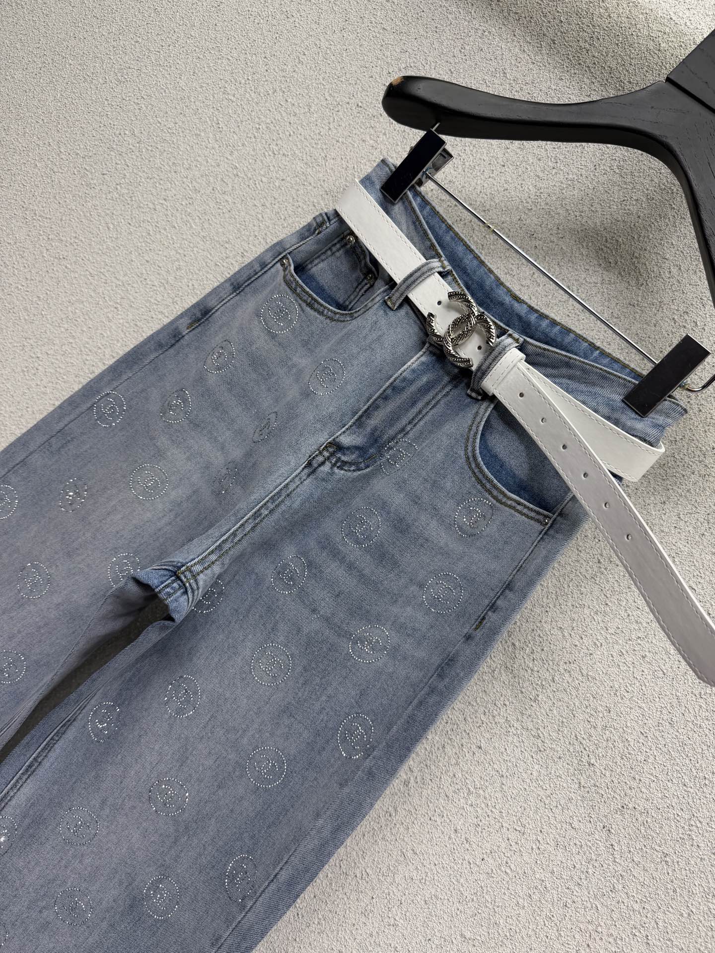 Chanel 2026 Rhinestone-studded Straight-leg Wide-leg Jeans With Belt Cotton 108397
