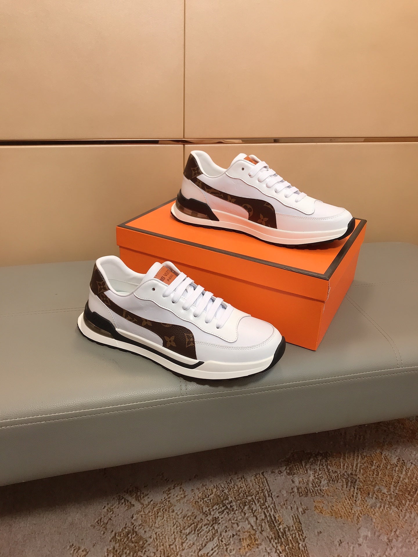 LV SNEAKERS IN GREY MIX BROWN CALFSKIN AND BRANDED PRINTED FABRIC