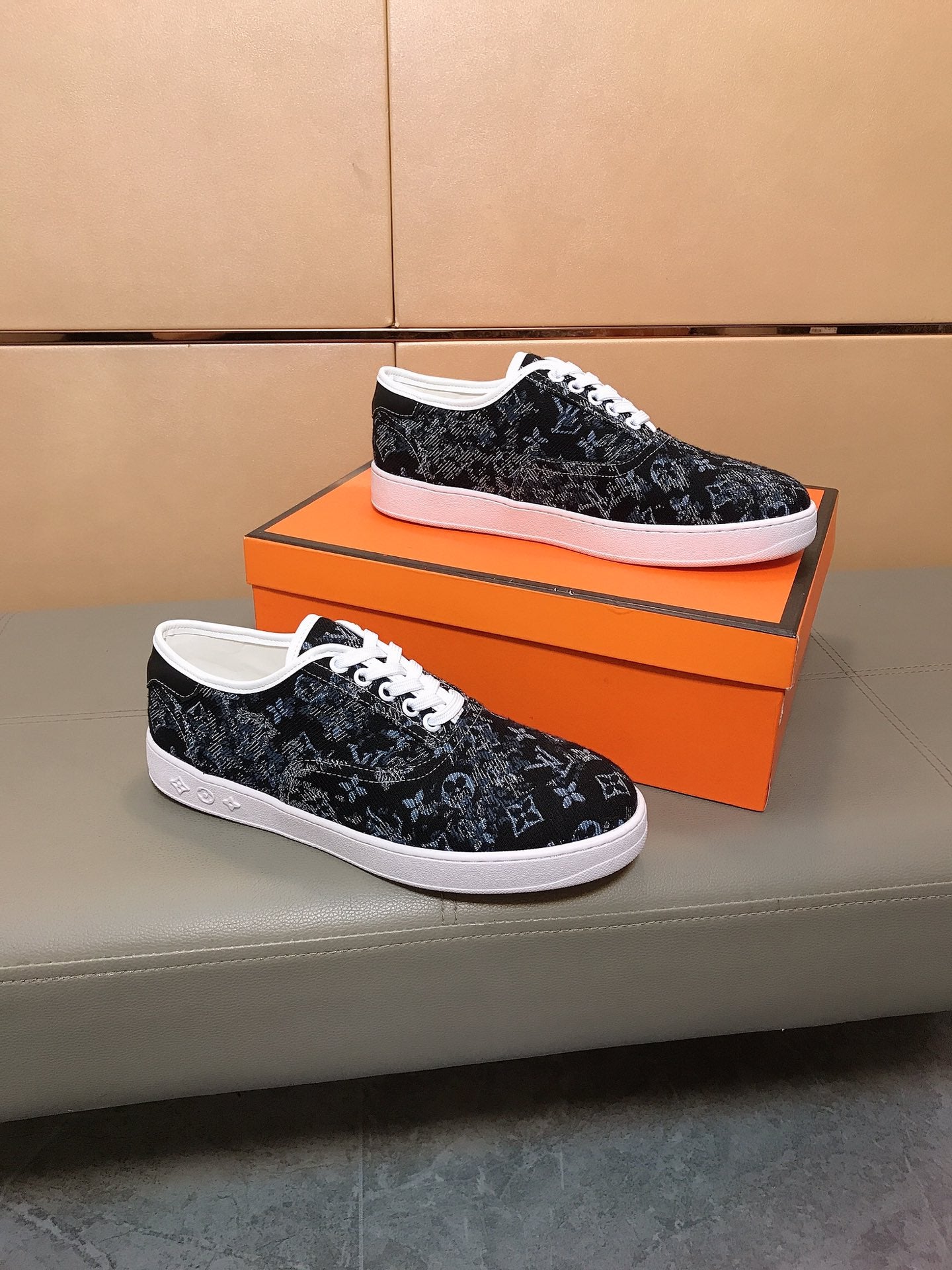 LV TRAINER BLACK MIX BLUE MONOGRAM JACQUARD