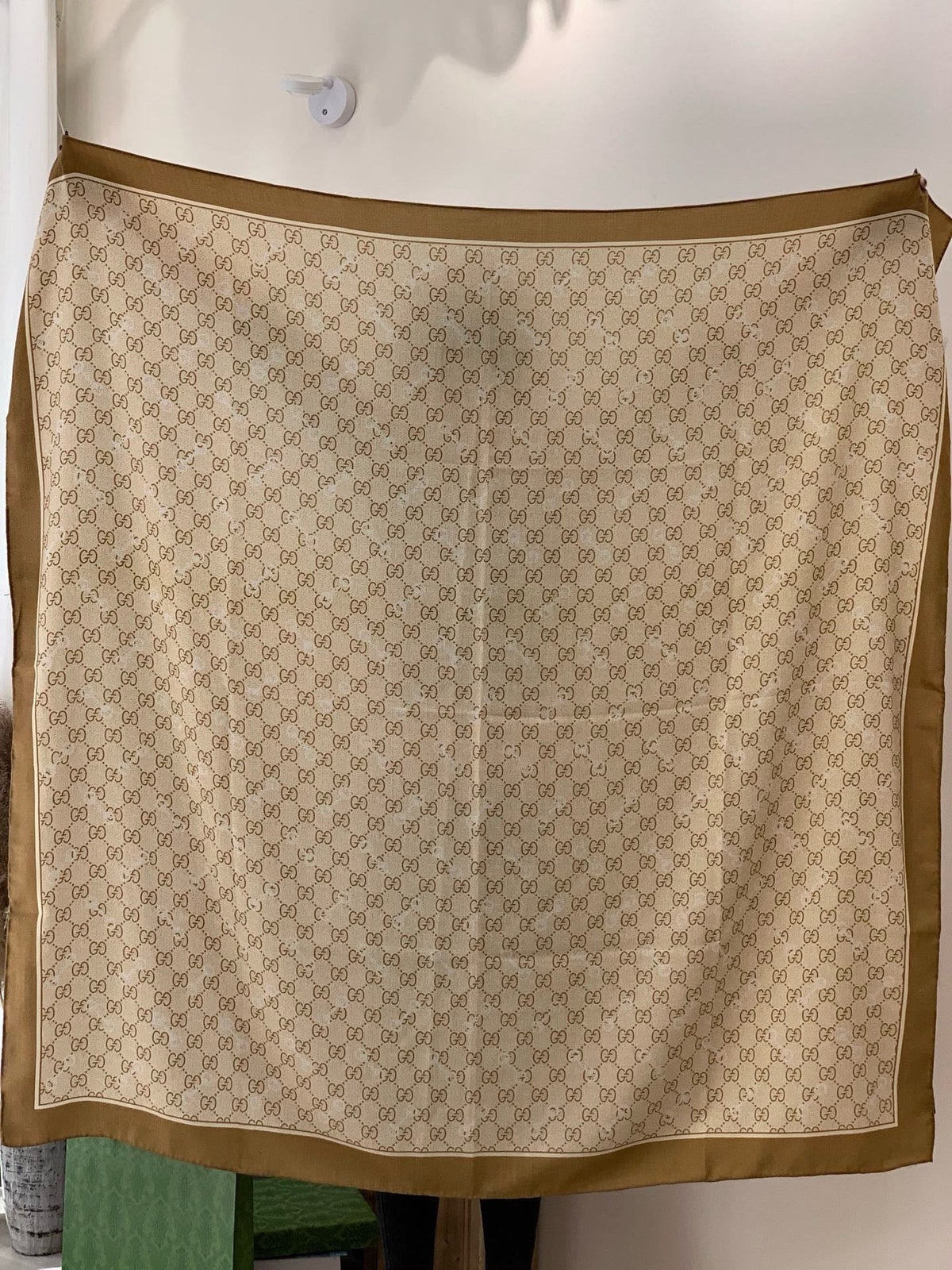 GG Classic 135CM Beige Tan Cashmere 287698