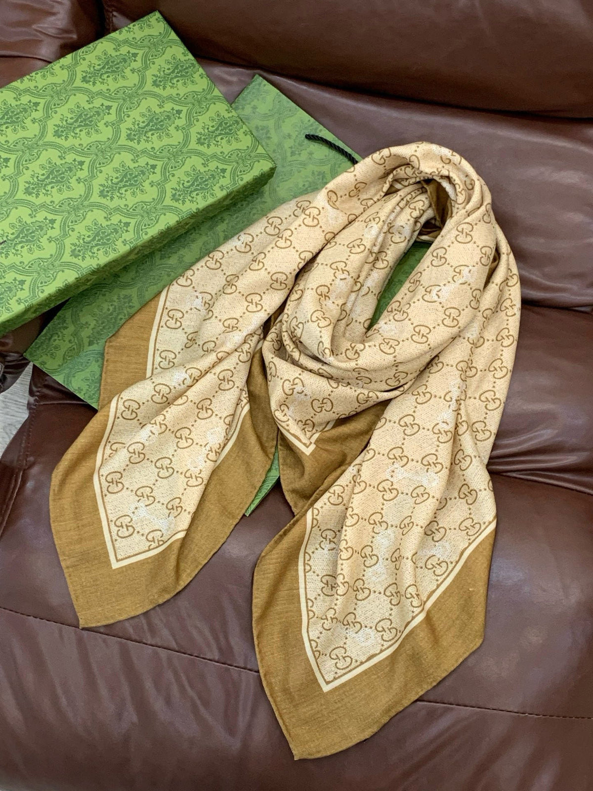 GG Classic 135CM Beige Tan Cashmere 287698