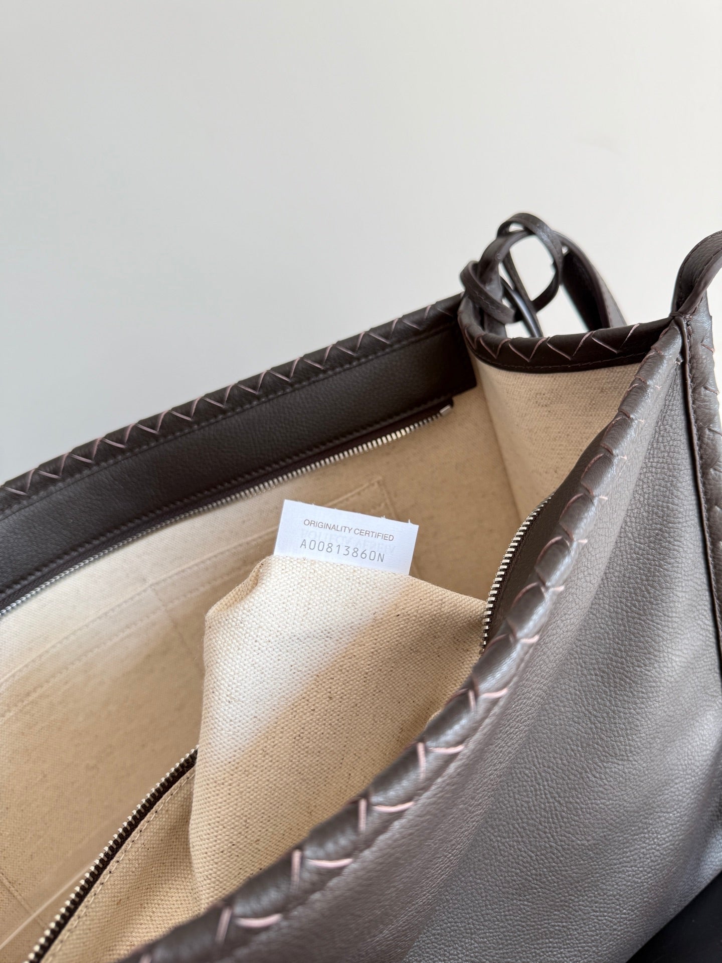 Bottega Veneta 2026 Corriere Zipped Messenger Bag Dark Brown Calfskin 136952