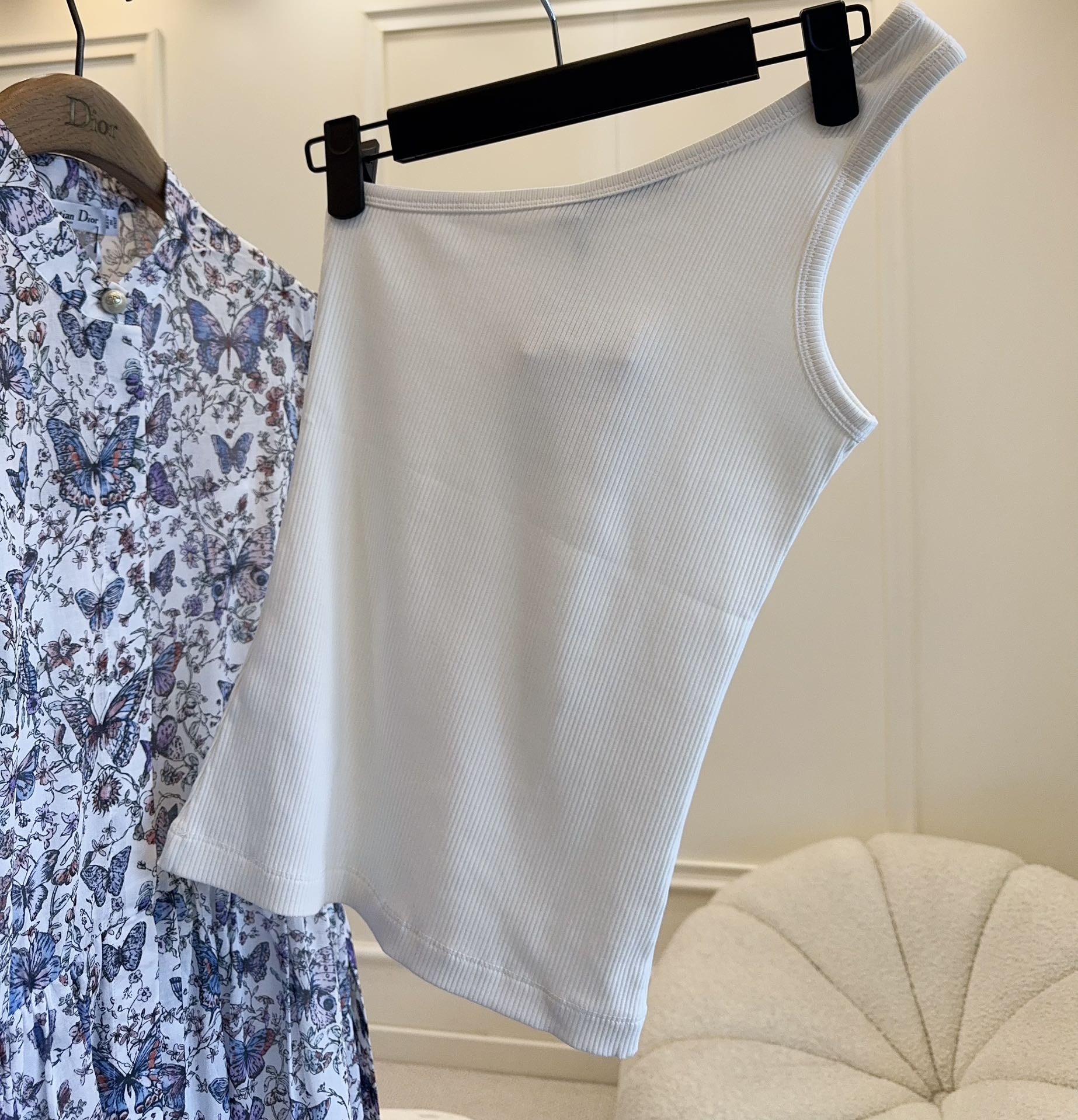 CD 2025 Asymmetrical Off-shoulder Vest White Cotton