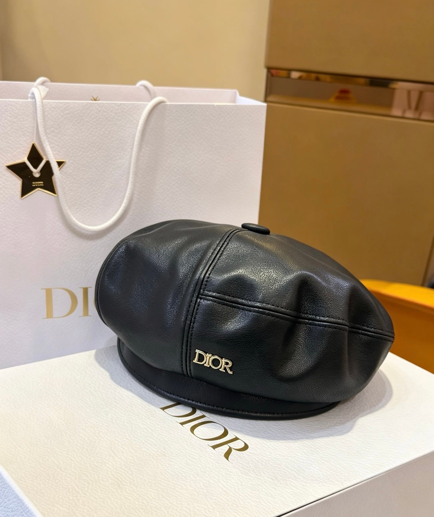 Dior Beret Leather 212928