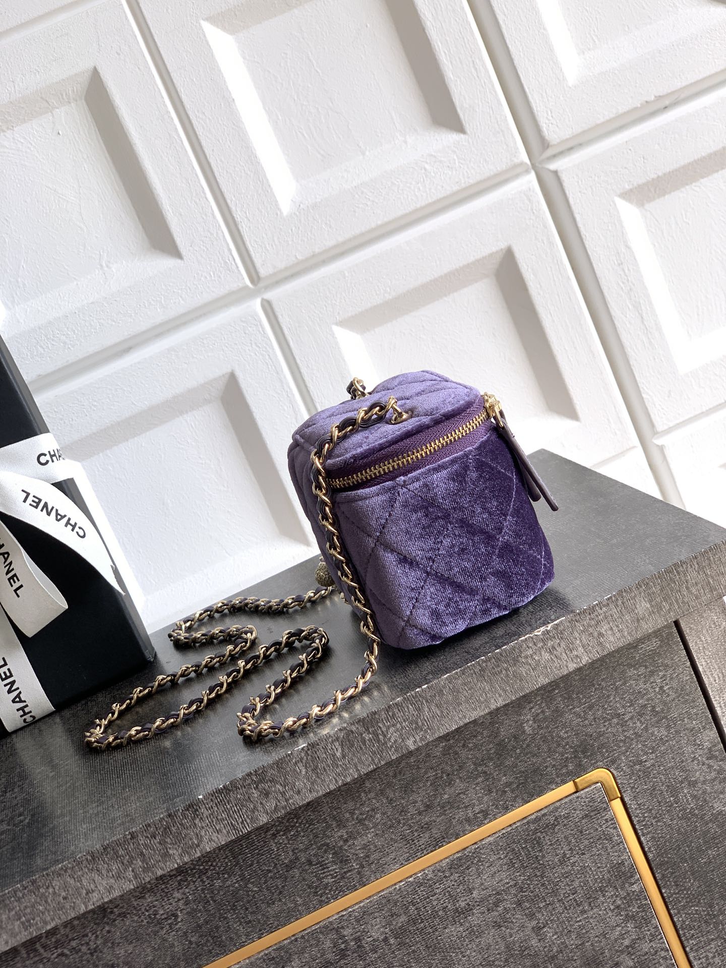 Chane 2026 Vanity Case 11cm Velvet