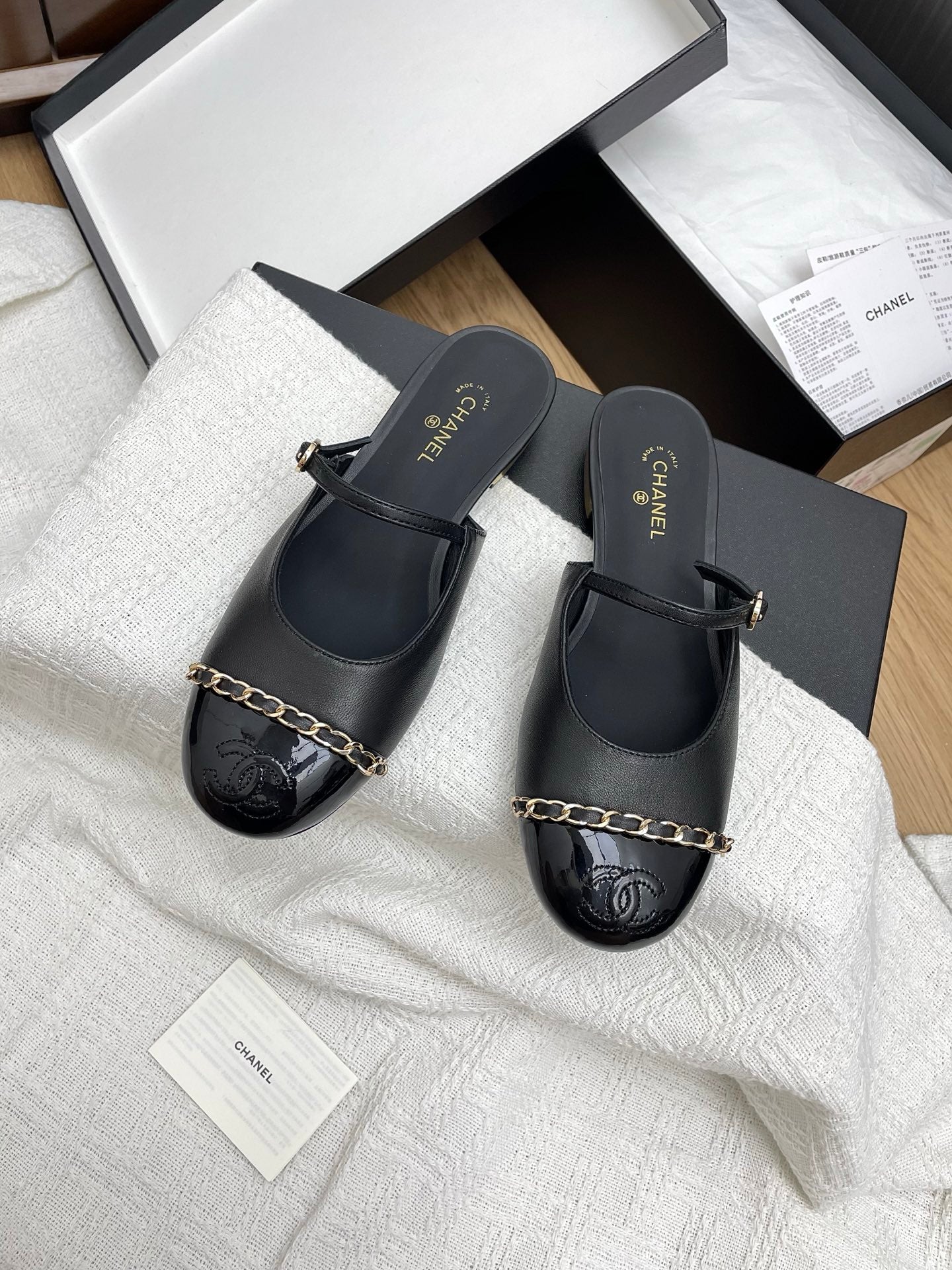 CC 25 Mules Flats Black Sheepskin 311498
