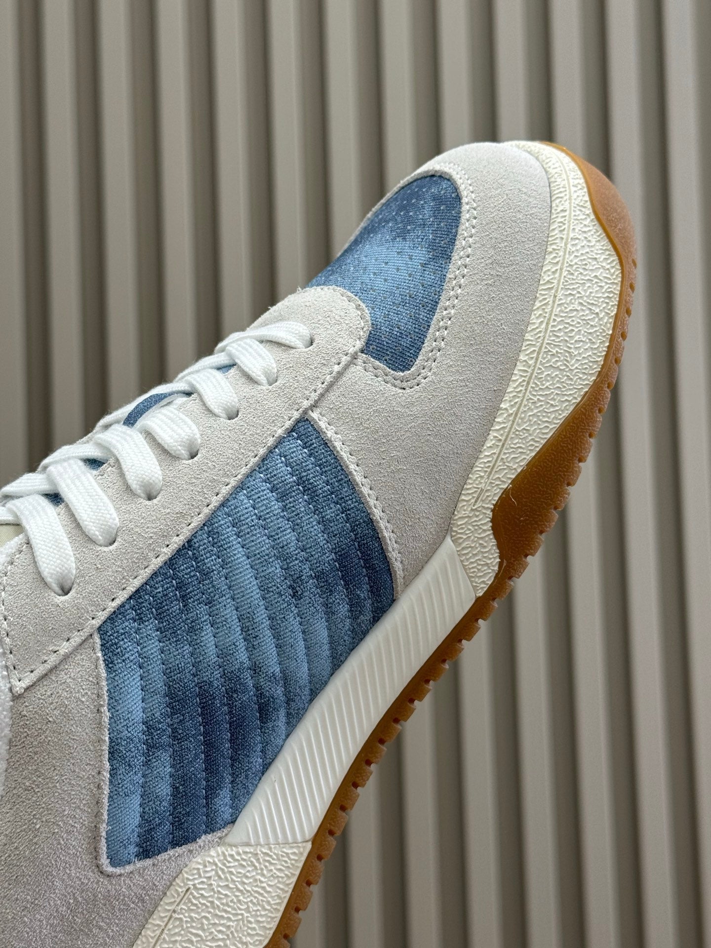 VT 2025 Sneaker Blue White Suede Calfskin 548582