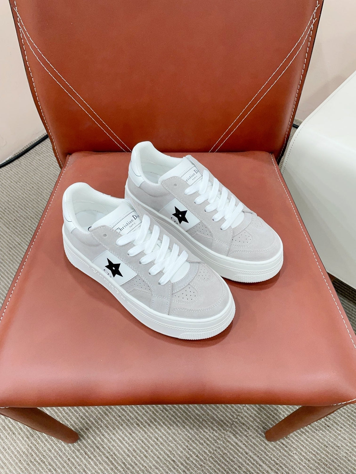 CD Star Platform Sneaker In Light Grey Suede 999872